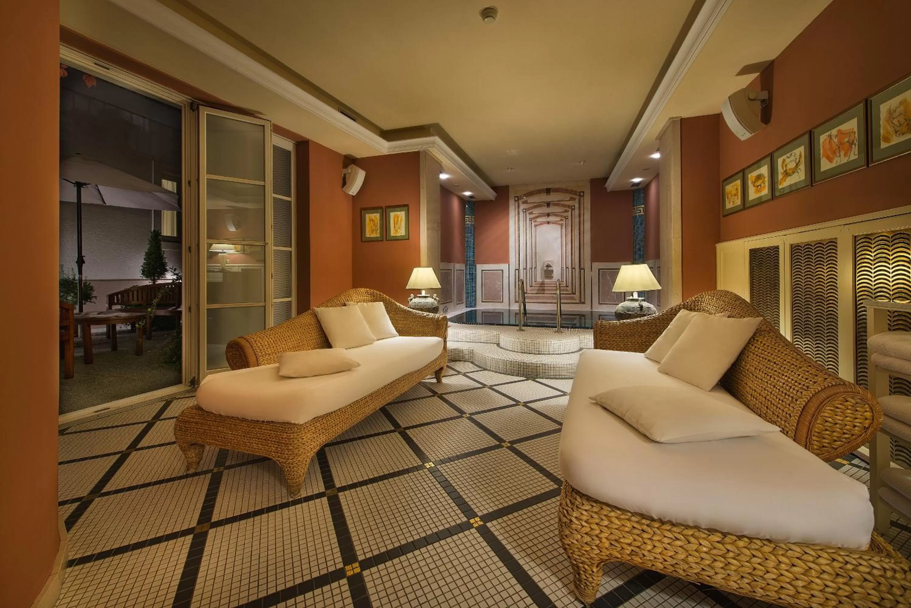 Area and facilities in Marrol's Boutique Hotel