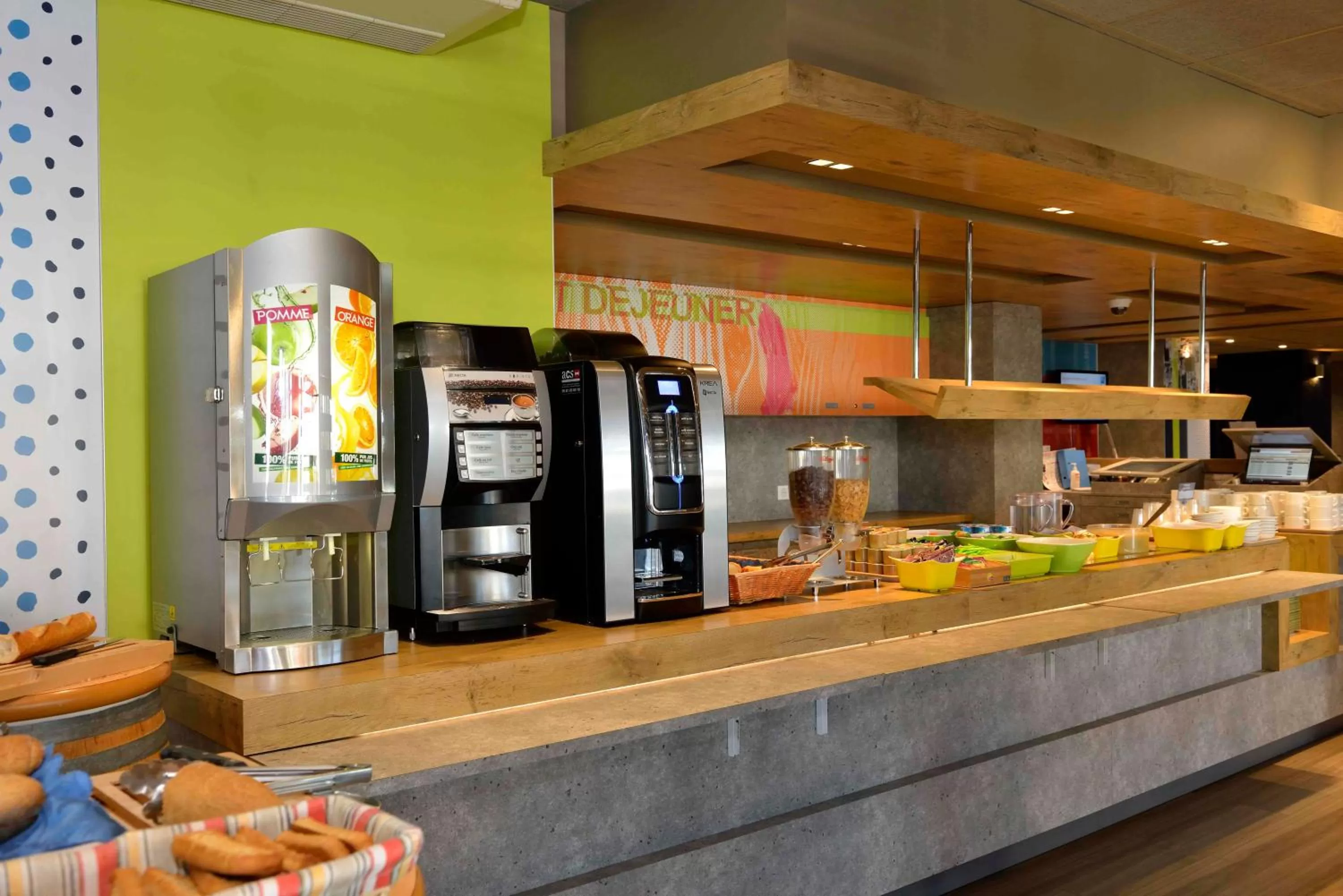 Food in ibis budget Bordeaux Lac