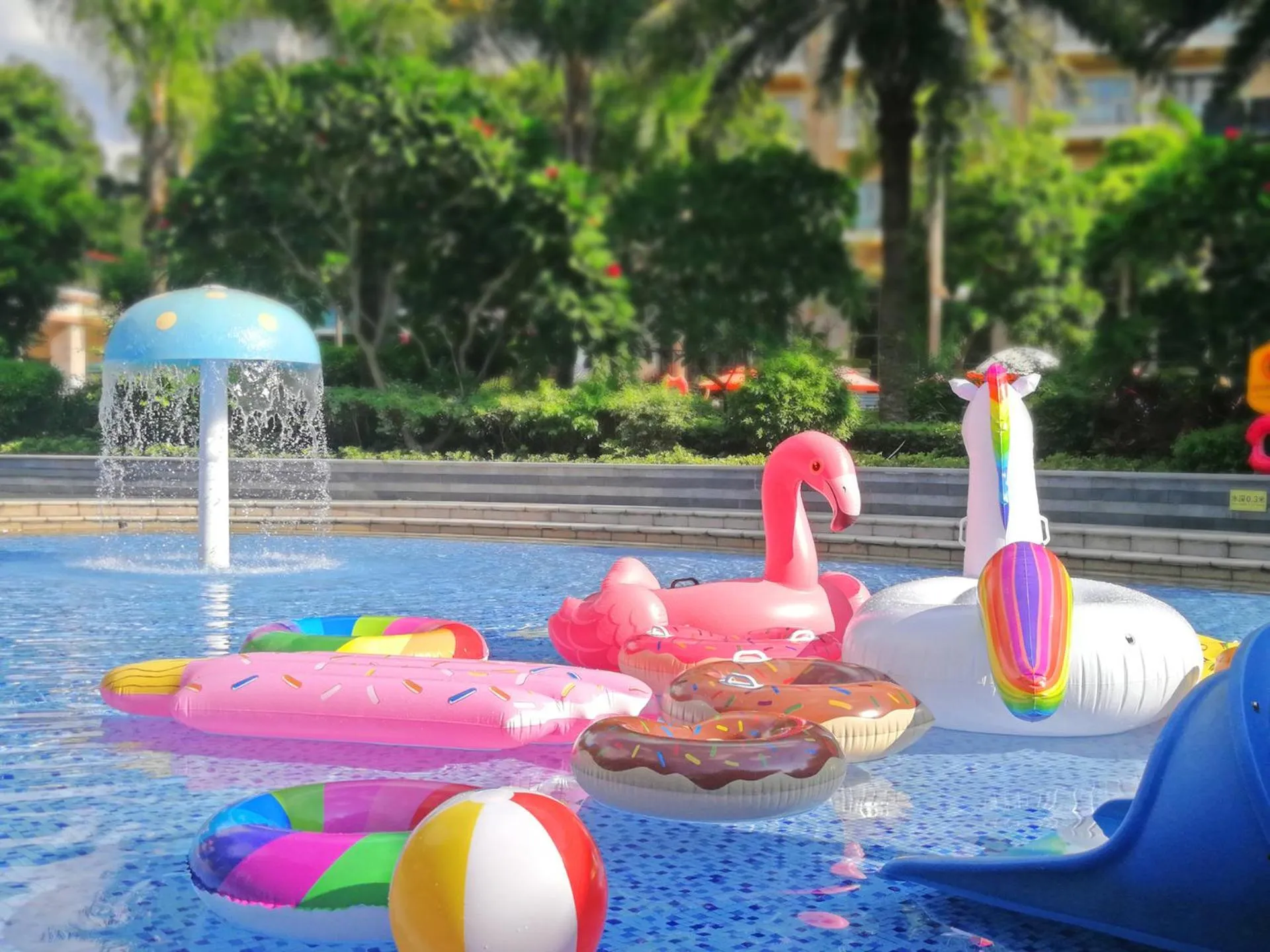 Swimming pool in Mission Hills Hotel Resorts Dongguan