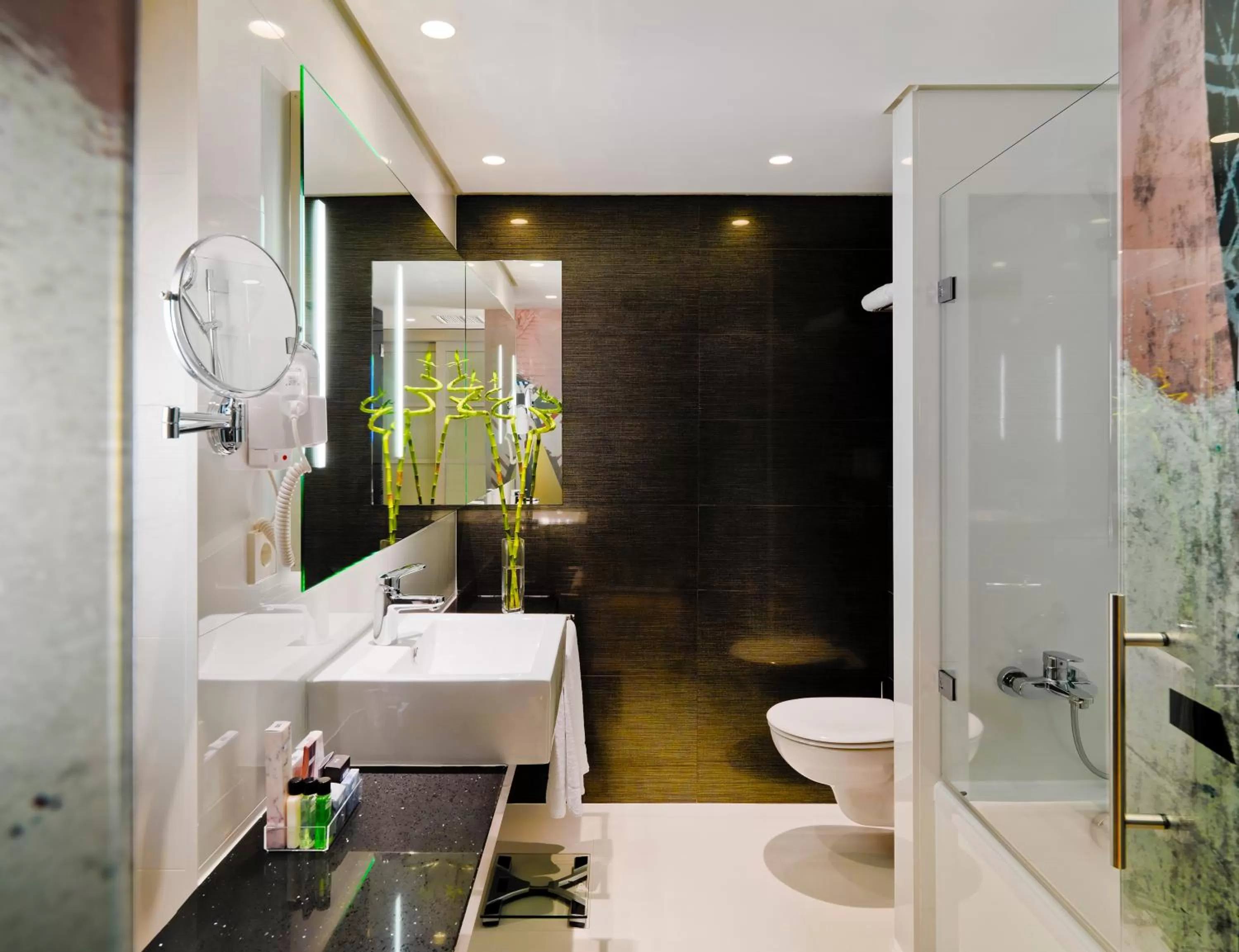 Bathroom in H10 Berlin Ku'Damm