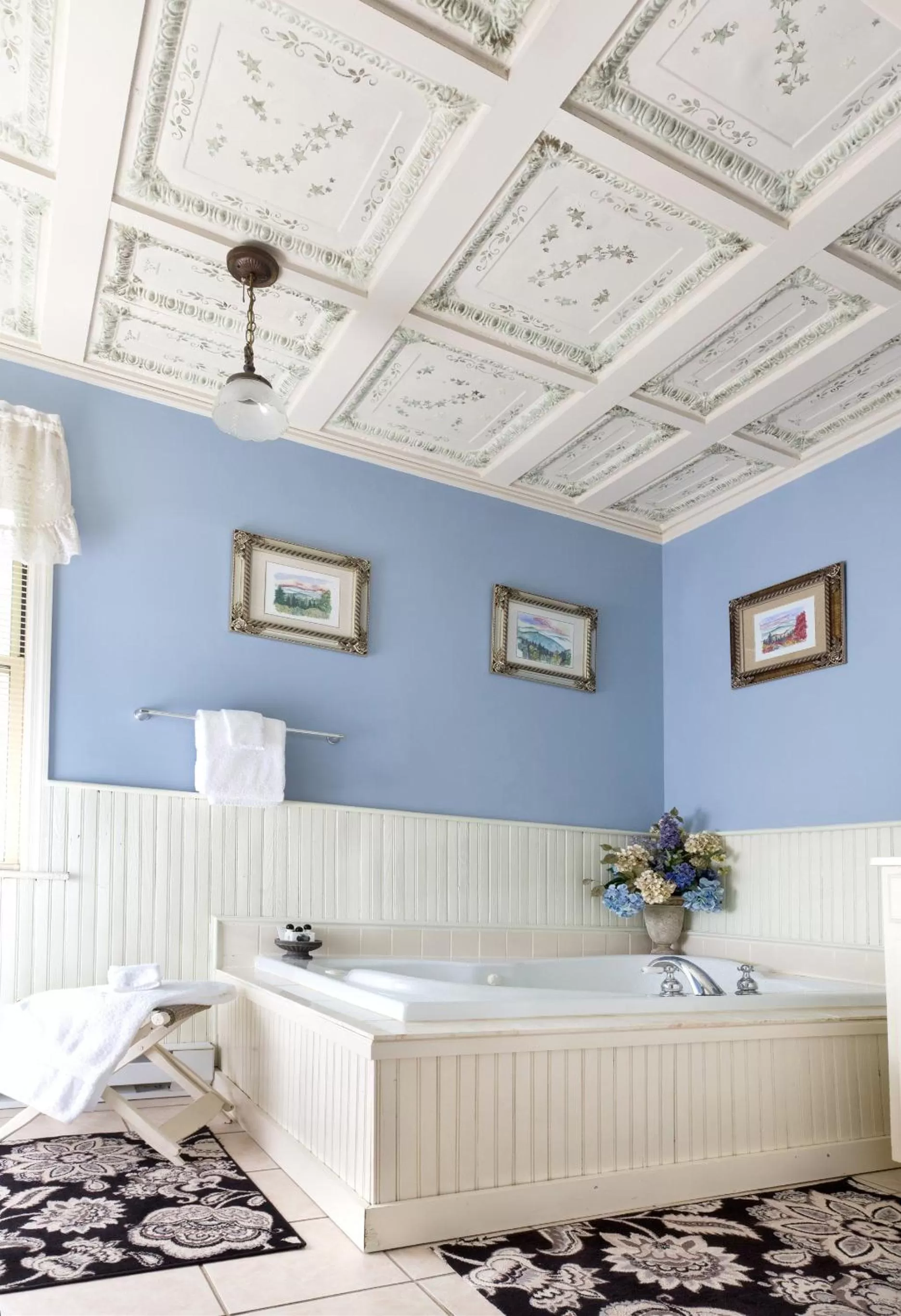 The Reynolds Mansion