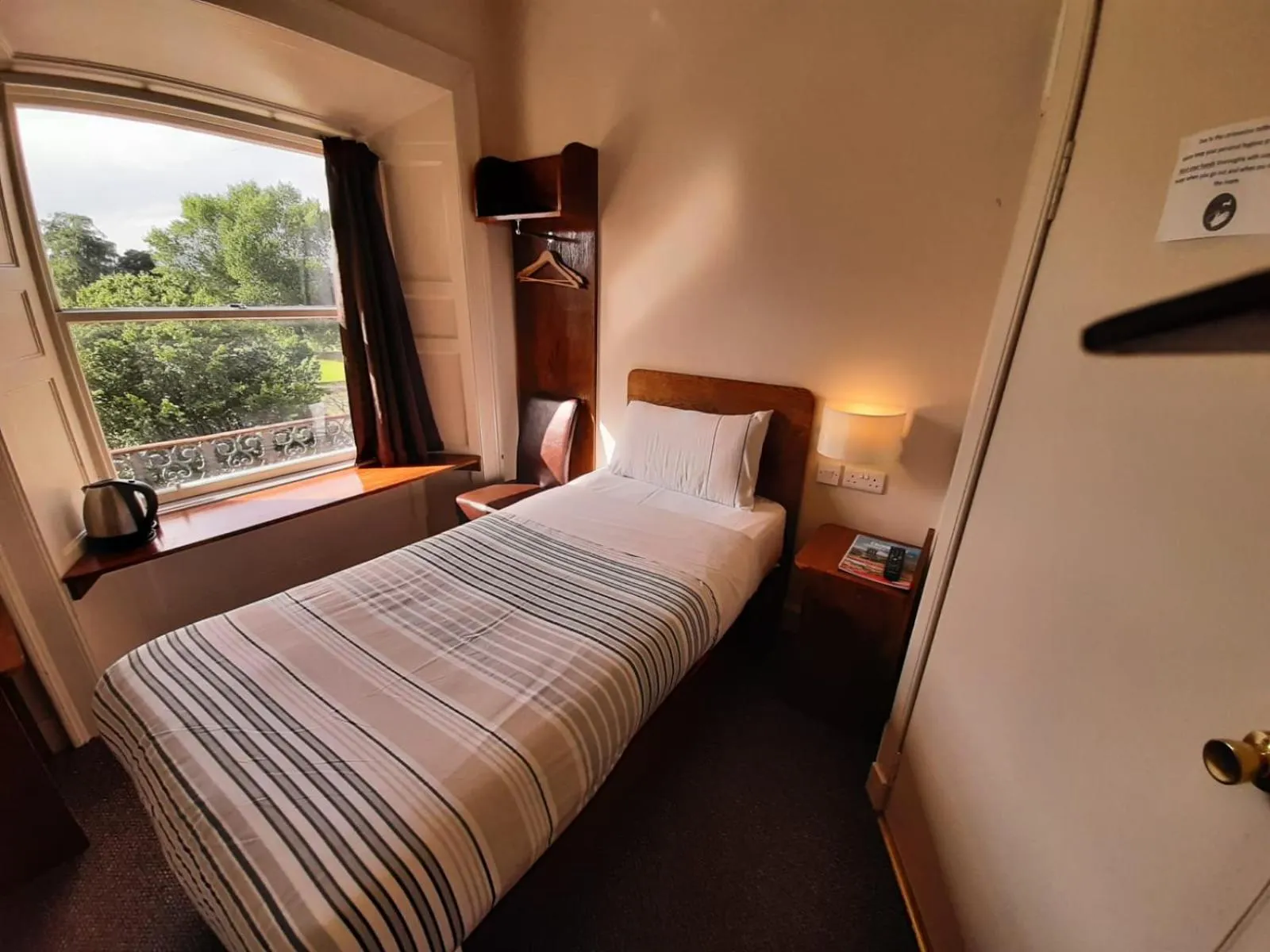 Bed in Adelphi Hotel