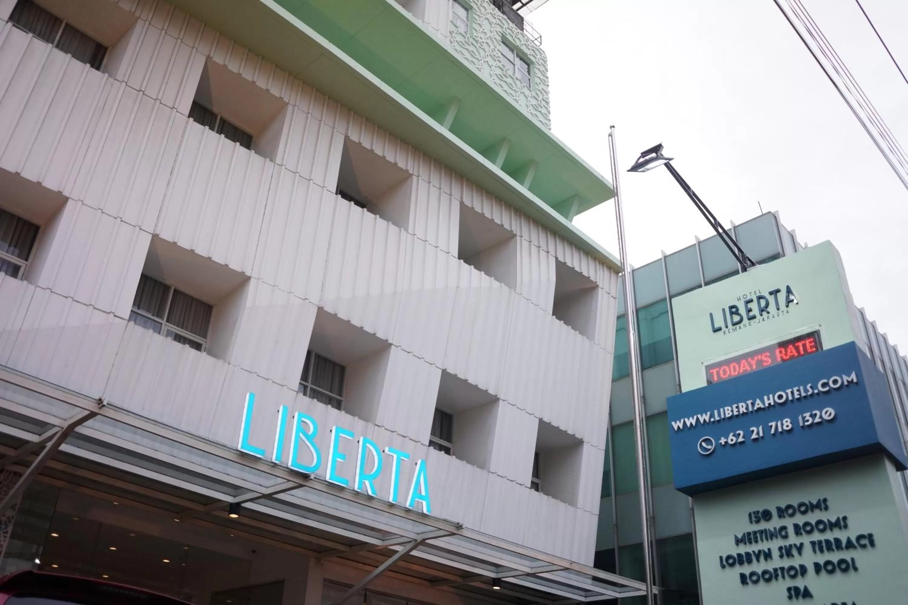 Facade/entrance in Liberta Hotel Kemang