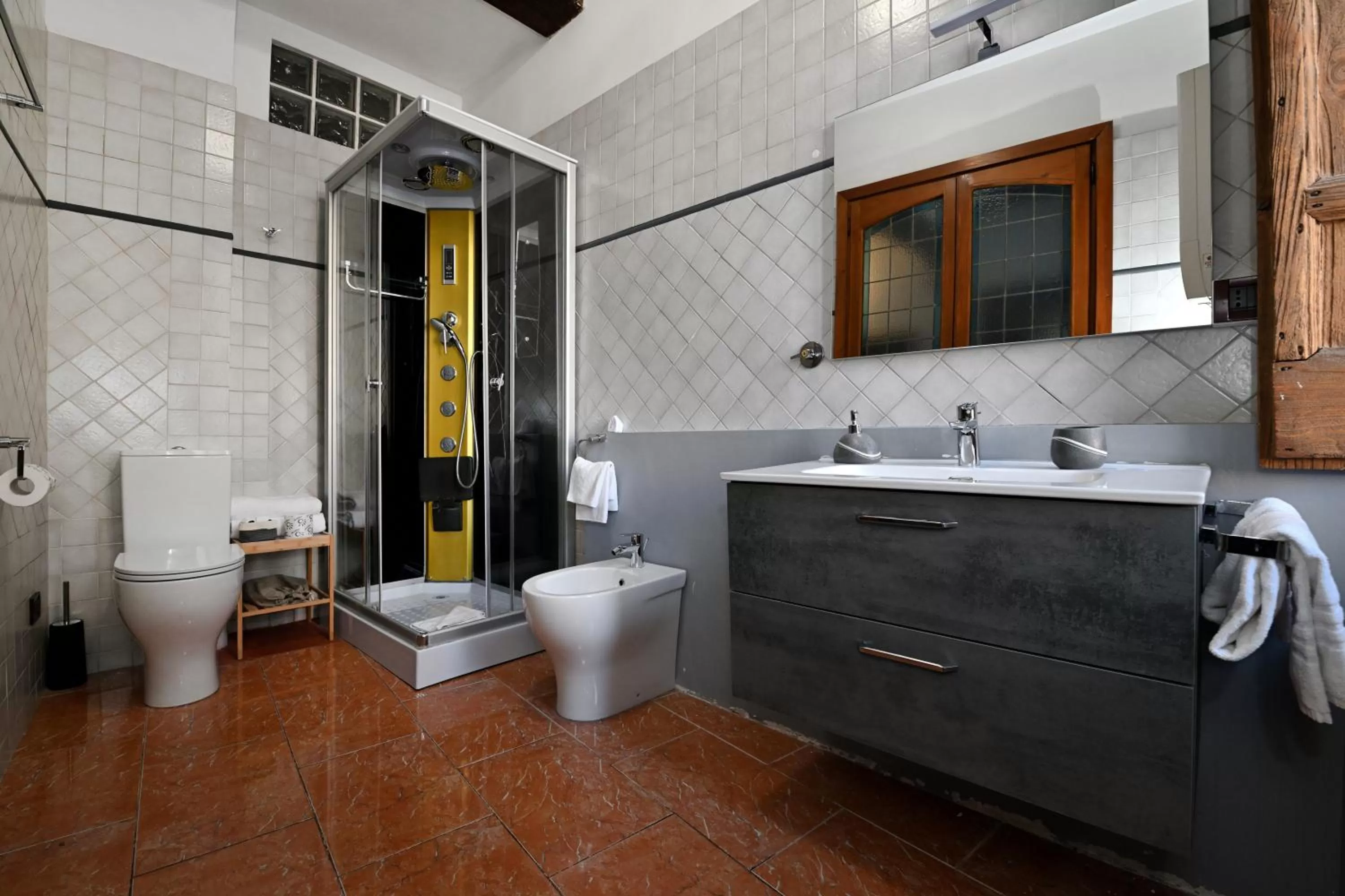 Shower, Bathroom in Residenze Romanae - Vicolo dell'Aquila