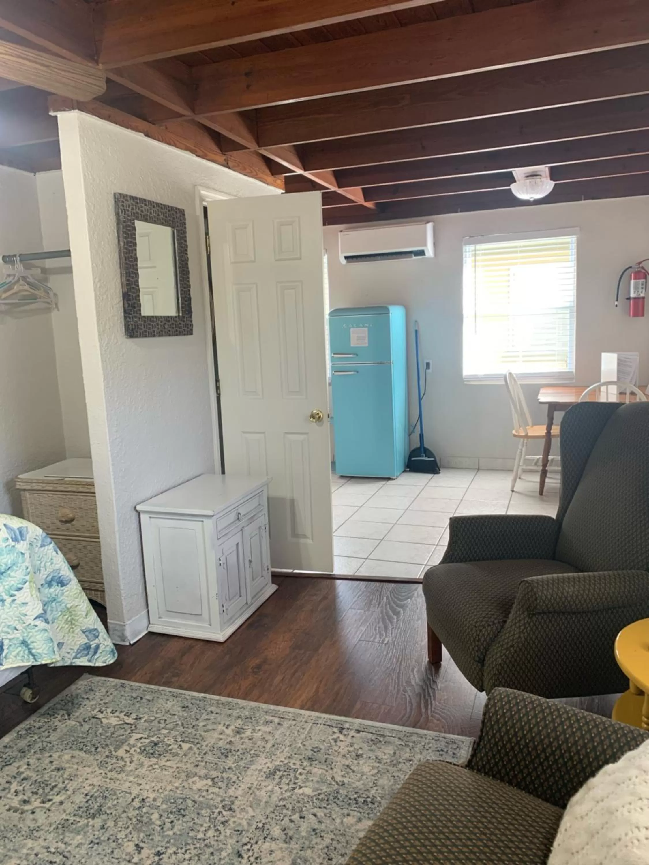Dining area in Nature Coast Inn & Cottages