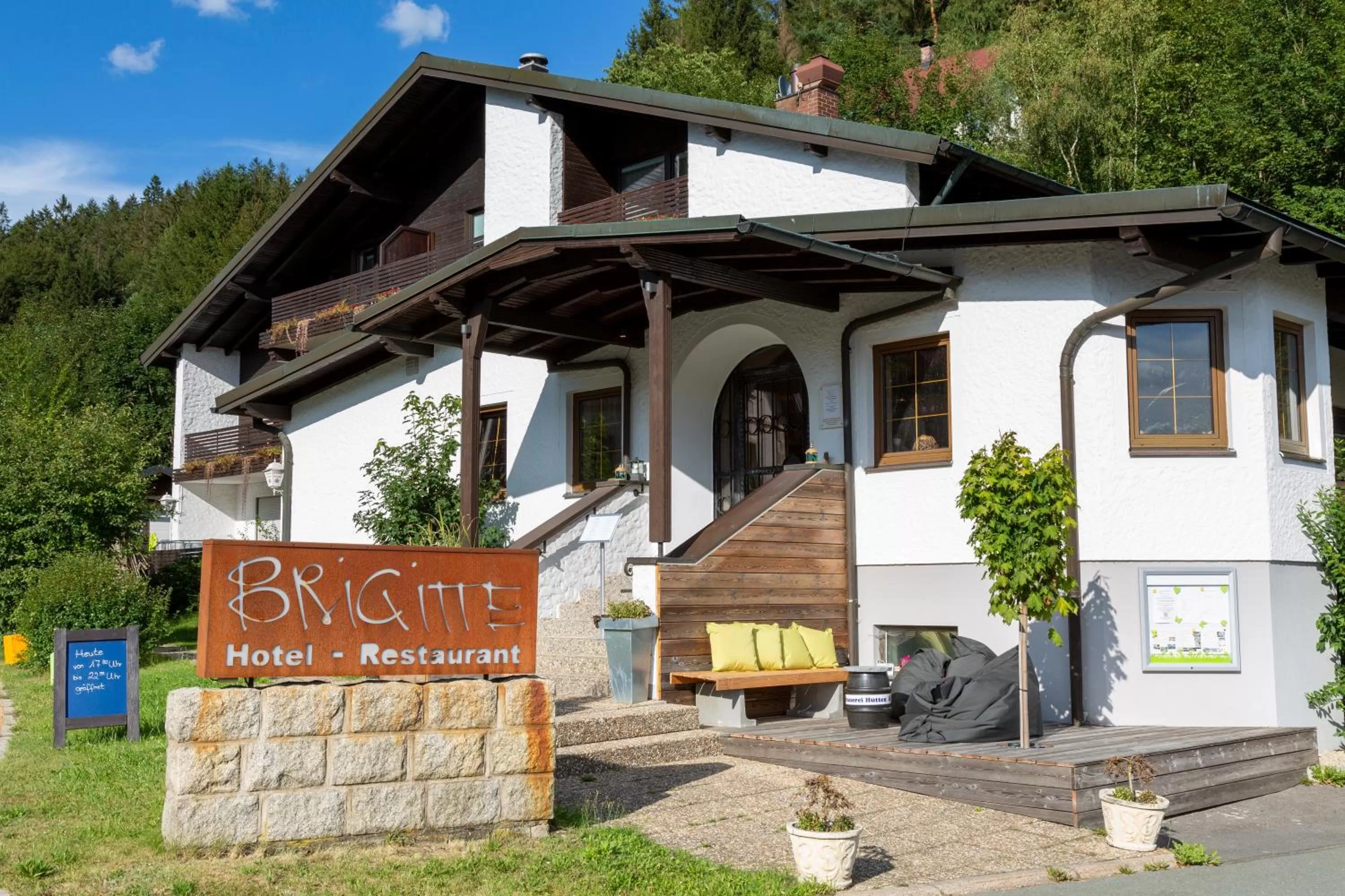 Property building in Hotel Restaurant Brigitte