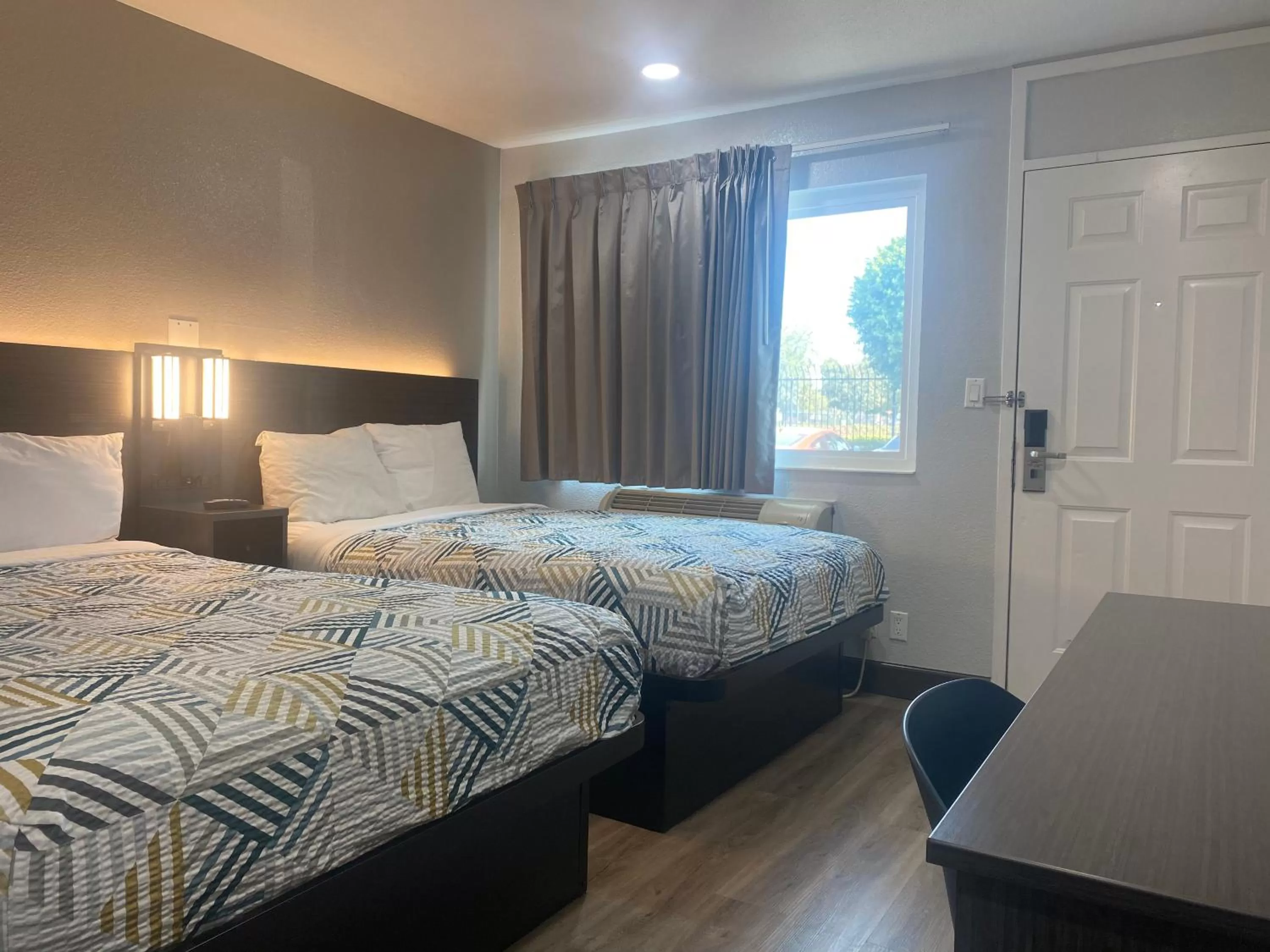 Bedroom, Bed in Motel 6-San Bernardino, CA - South