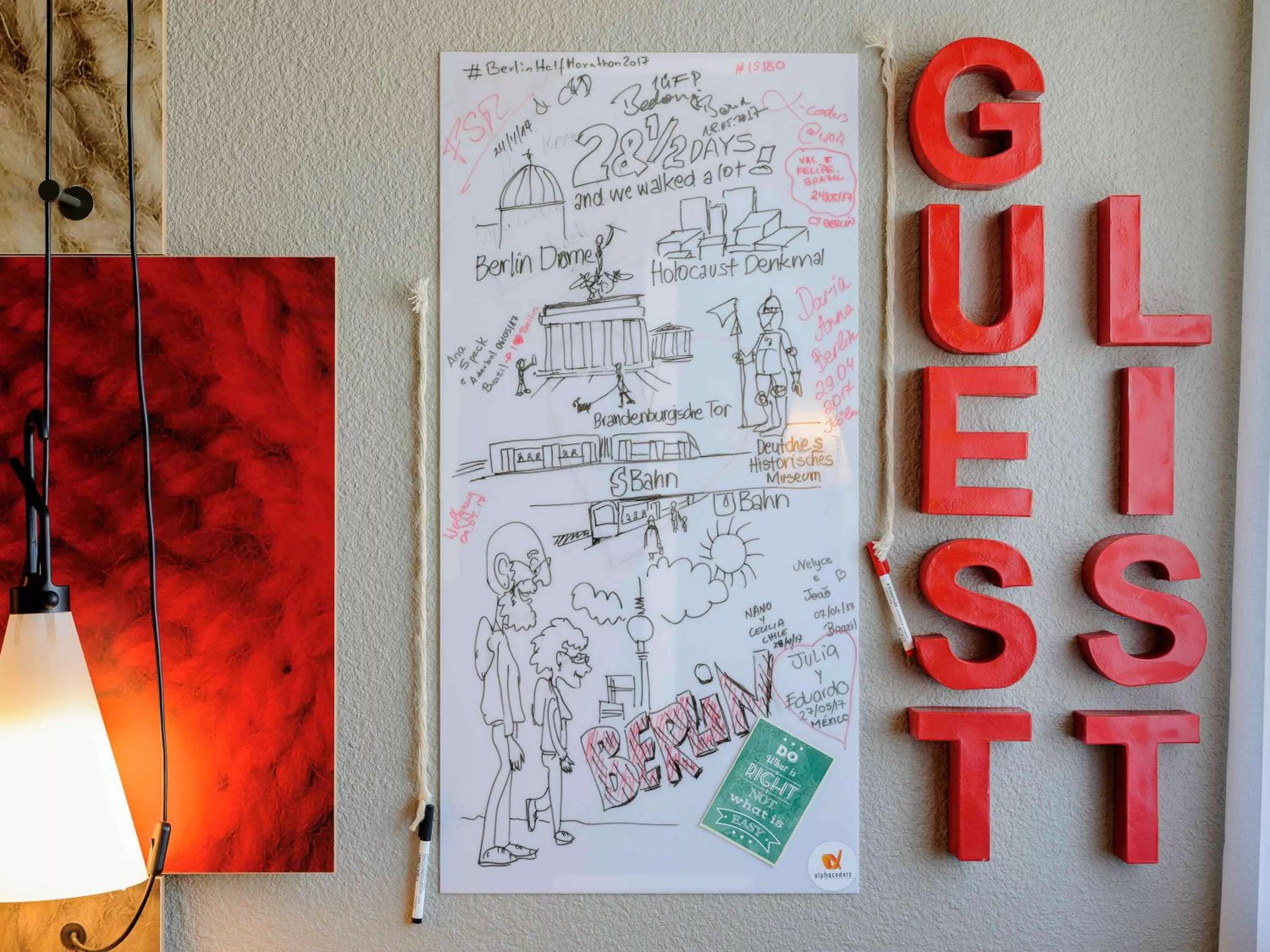 Photo of the whole room in ibis Berlin Mitte