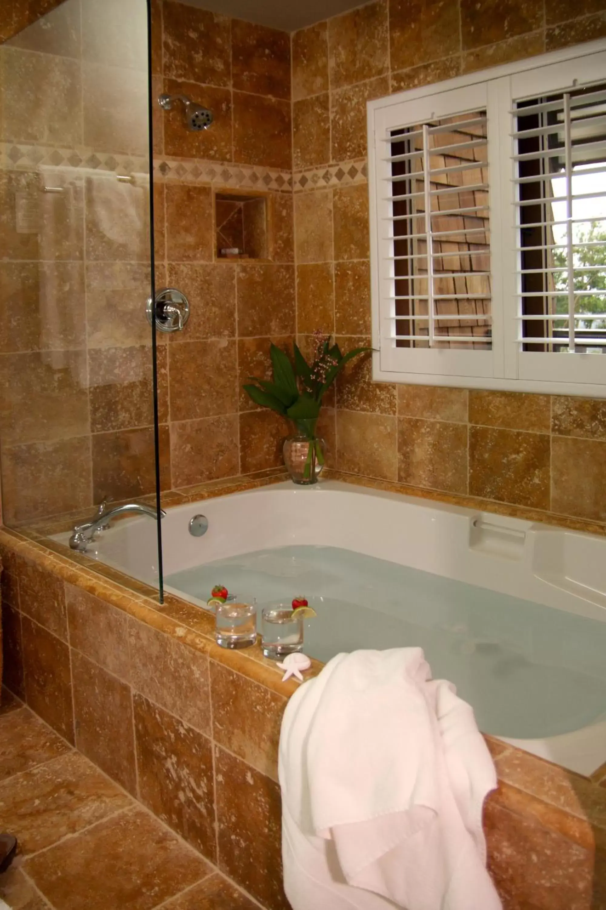 King Room in Brewery Gulch Inn & Spa King Room in Brewery Gulch Inn & Spa