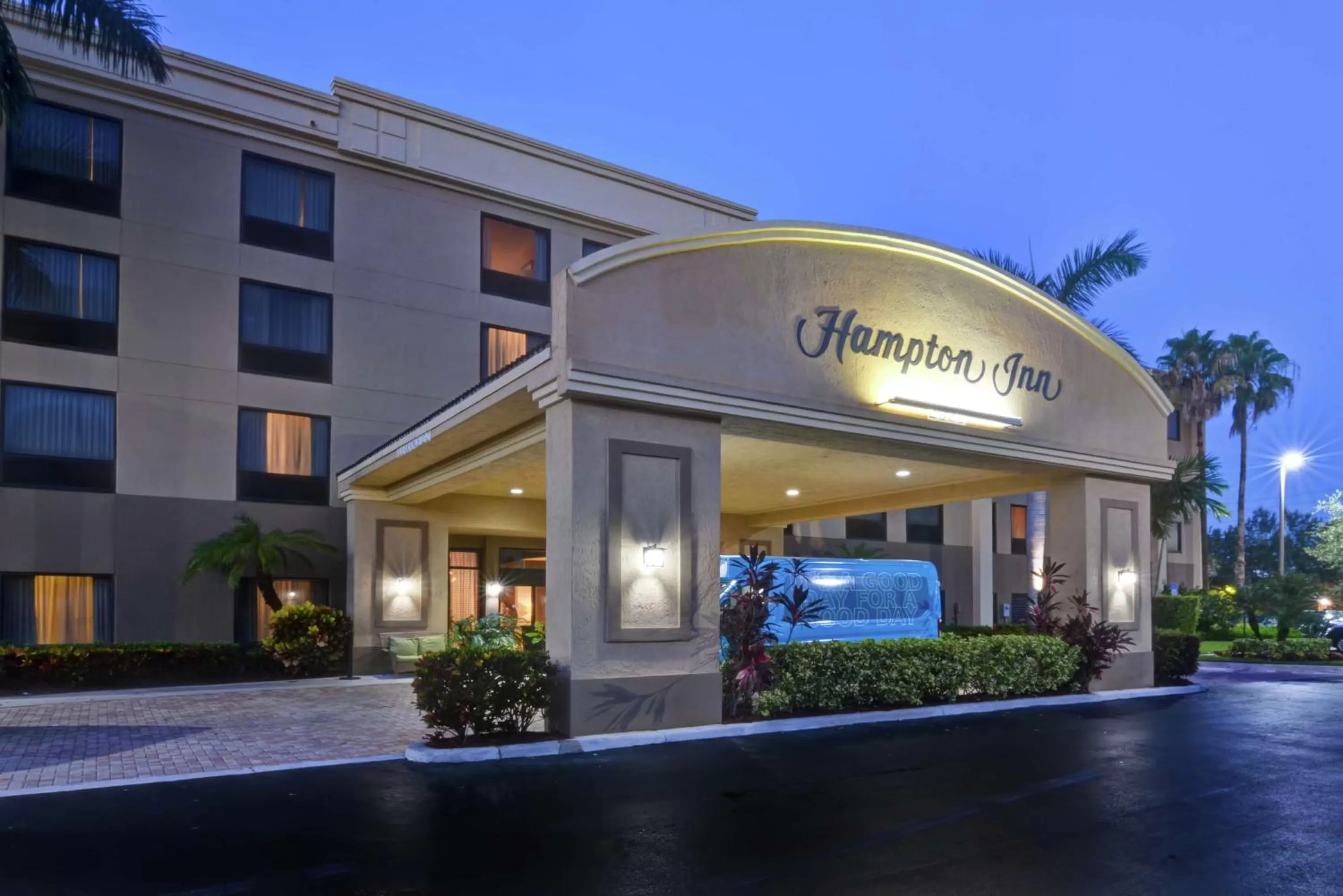 Property building in Hampton Inn West Palm Beach-Florida Turnpike