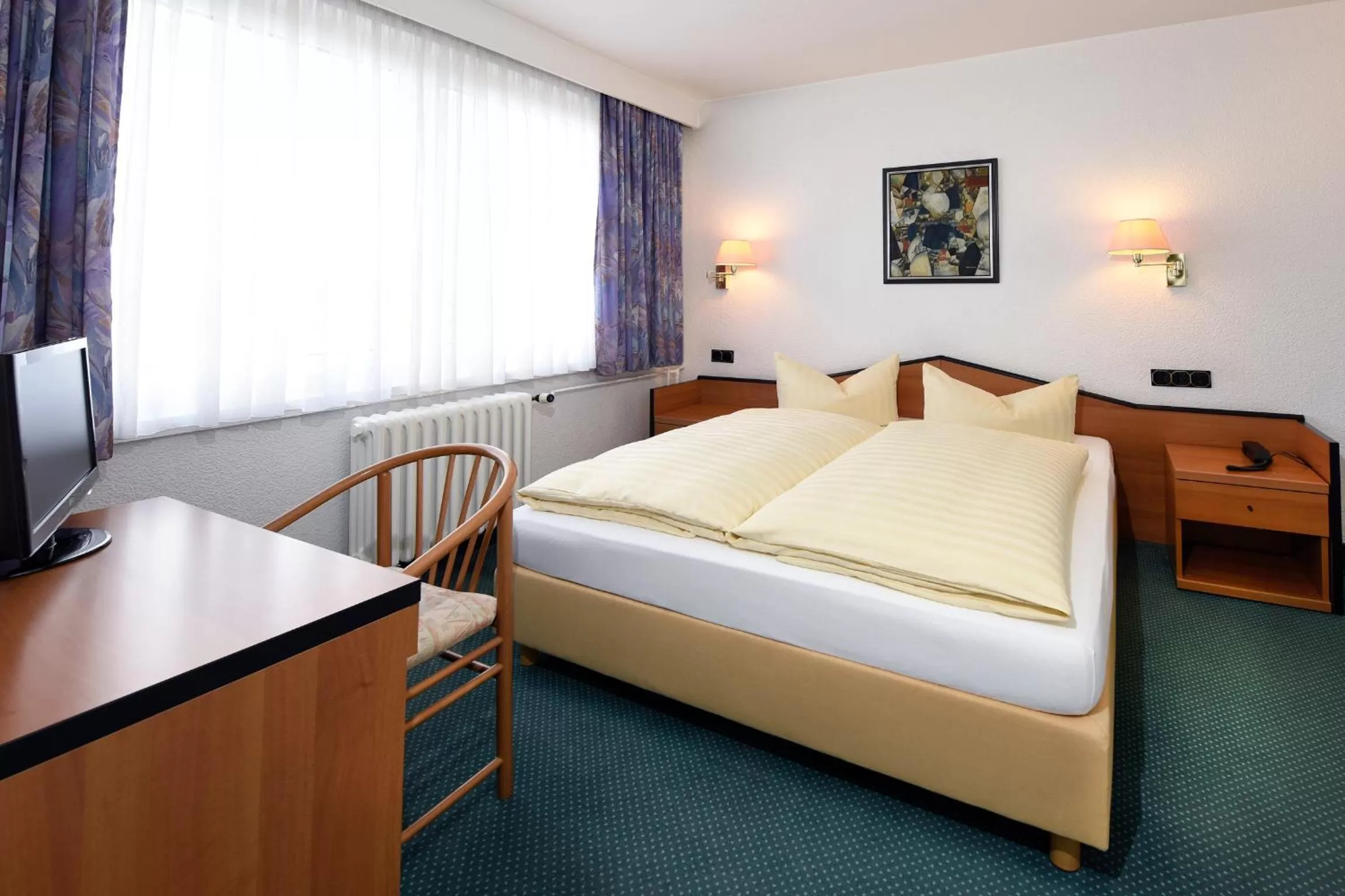 Bedroom, Bed in LAT Hotel & Apartmenthaus Berlin