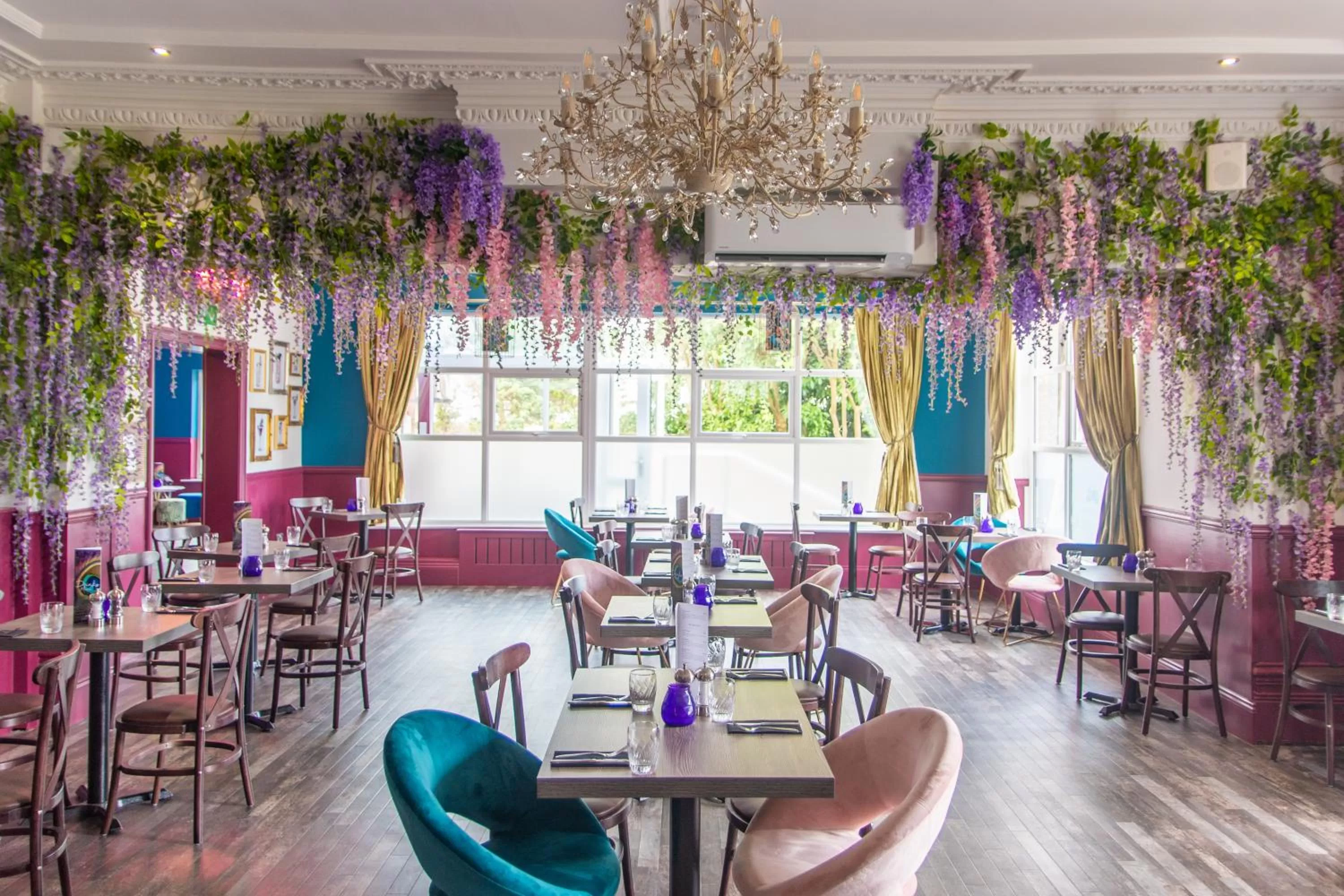 Restaurant/places to eat in Parkmore Hotel & Leisure Club, Sure Hotel Collection by BW