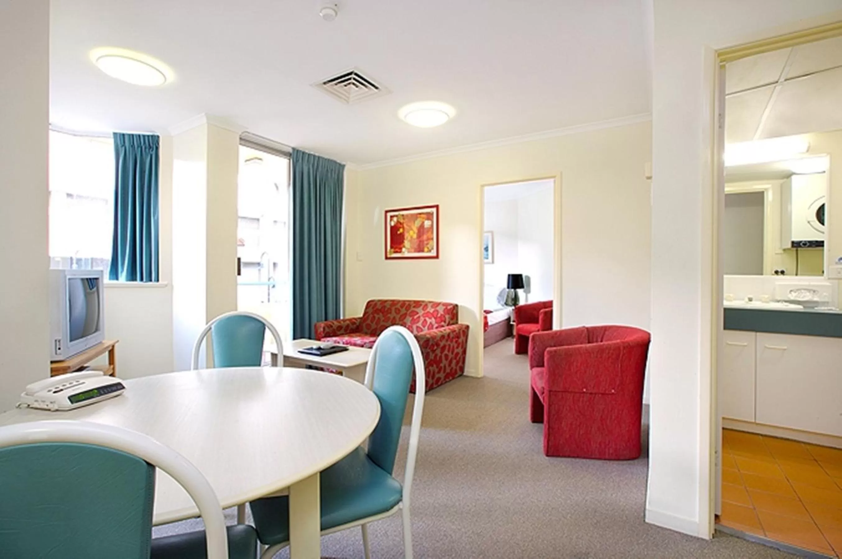 Dining area in Chasely Apartment Hotel