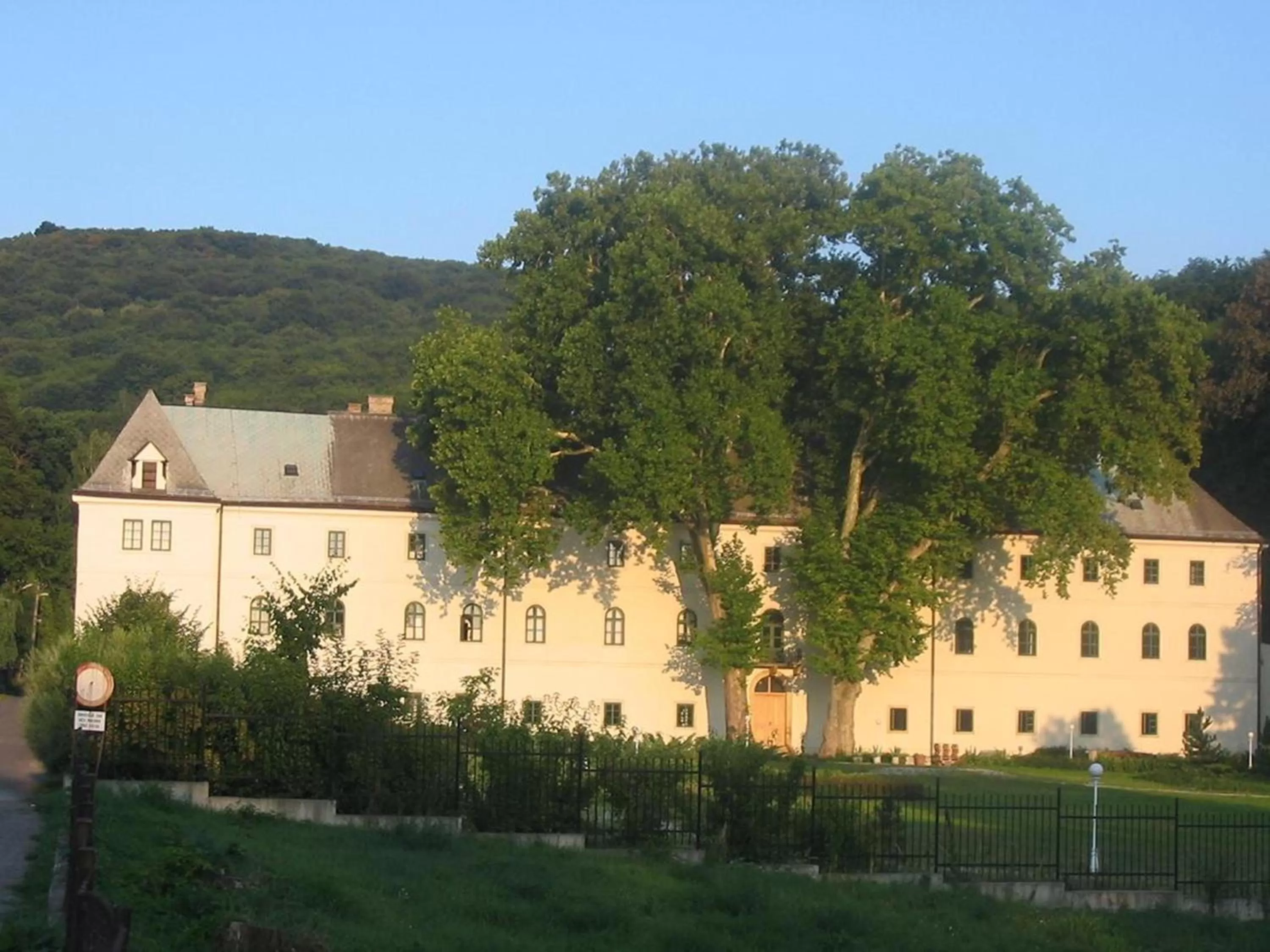 Nearby landmark, Property Building in Spa & Pool Apartment Hotel - Restaurant VILLA IVICA