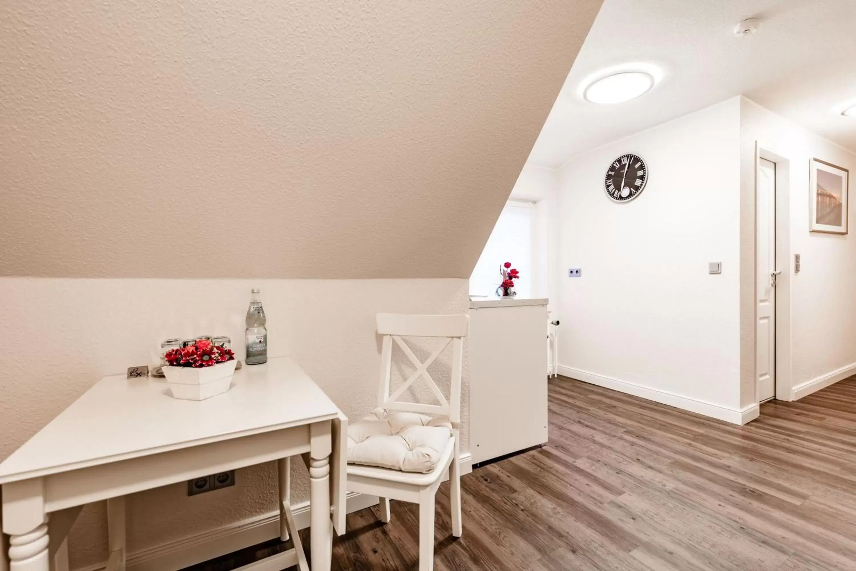 Two-Bedroom Apartment in Hotel Zum Zeppelin Hamburg Two-Bedroom Apartment in Hotel Zum Zeppelin Hamburg