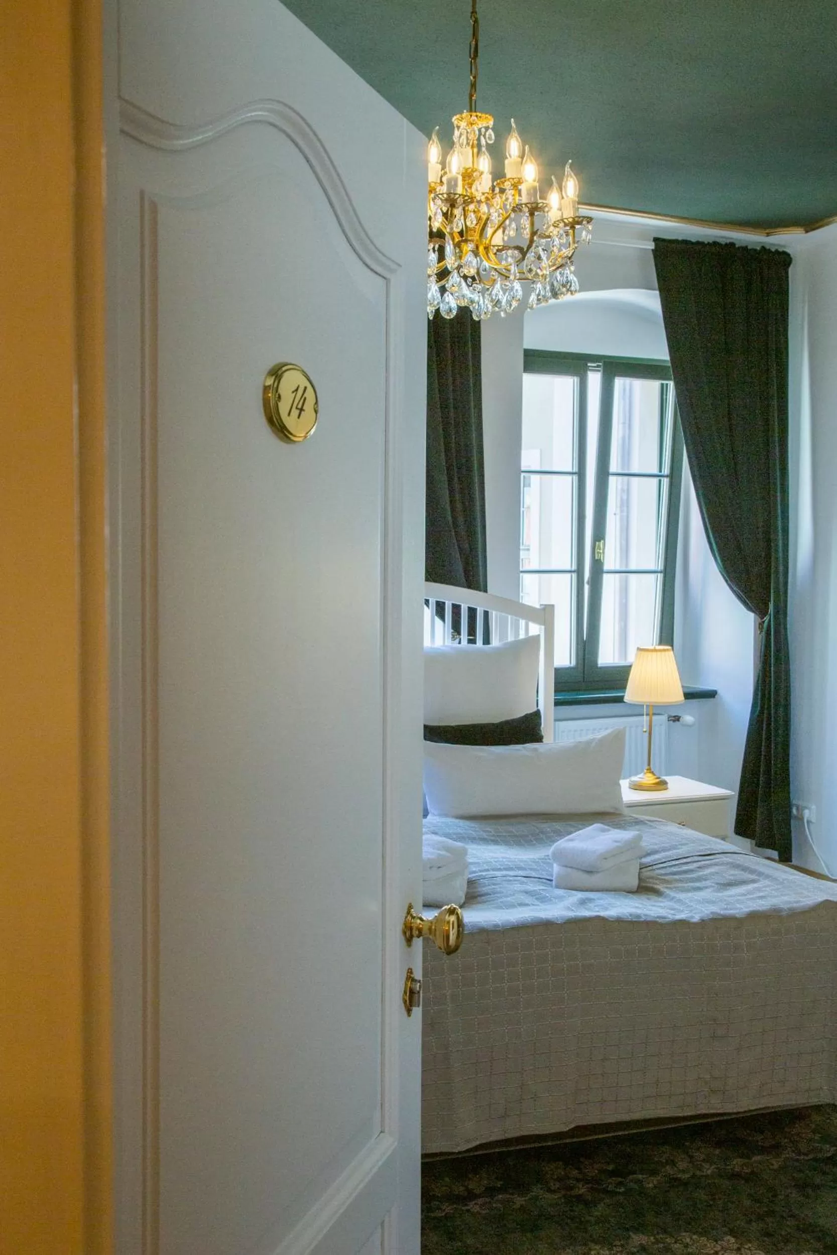 Bed in ApartOne Altstadt-Hotel