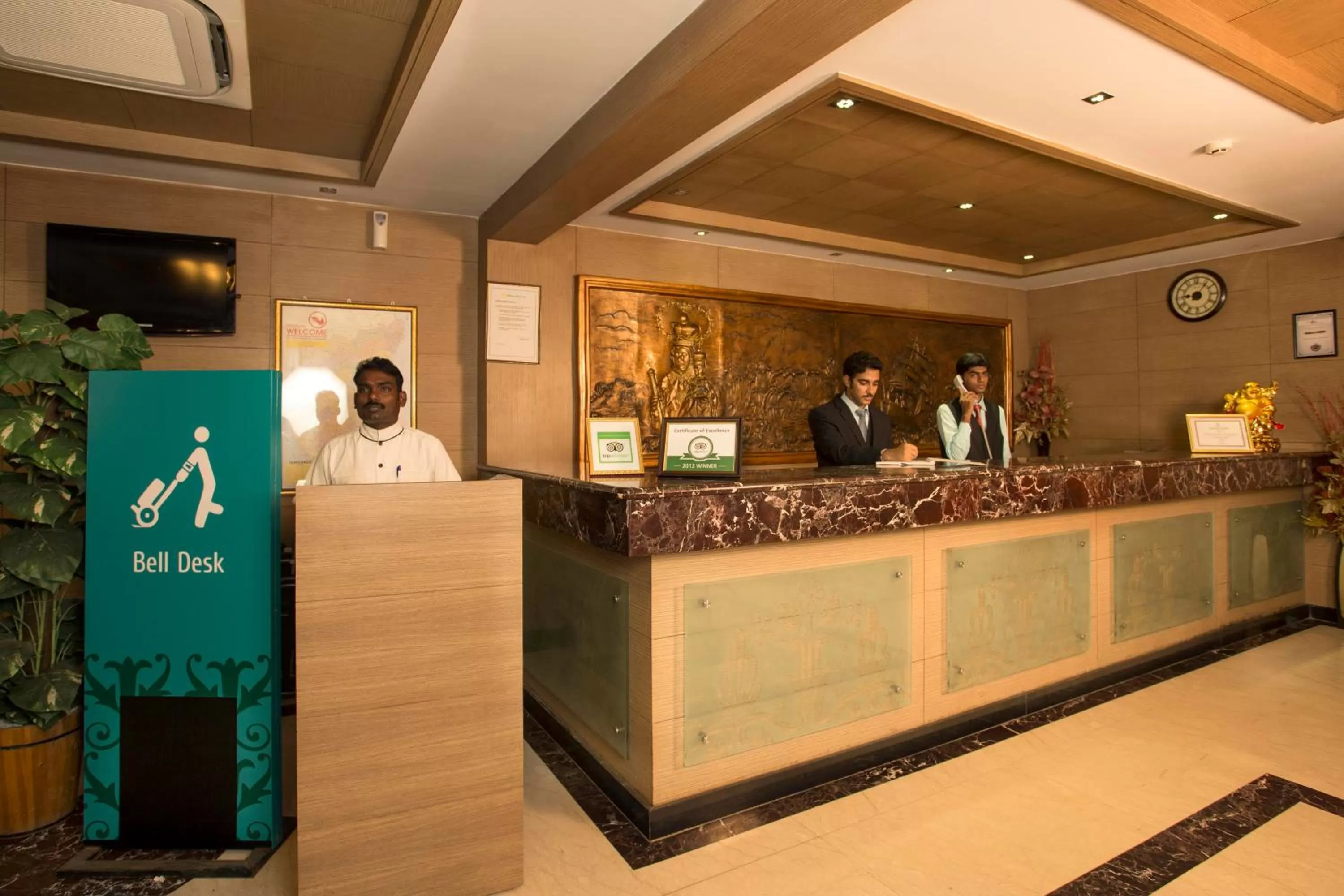 concierge in Clinton Park Inn