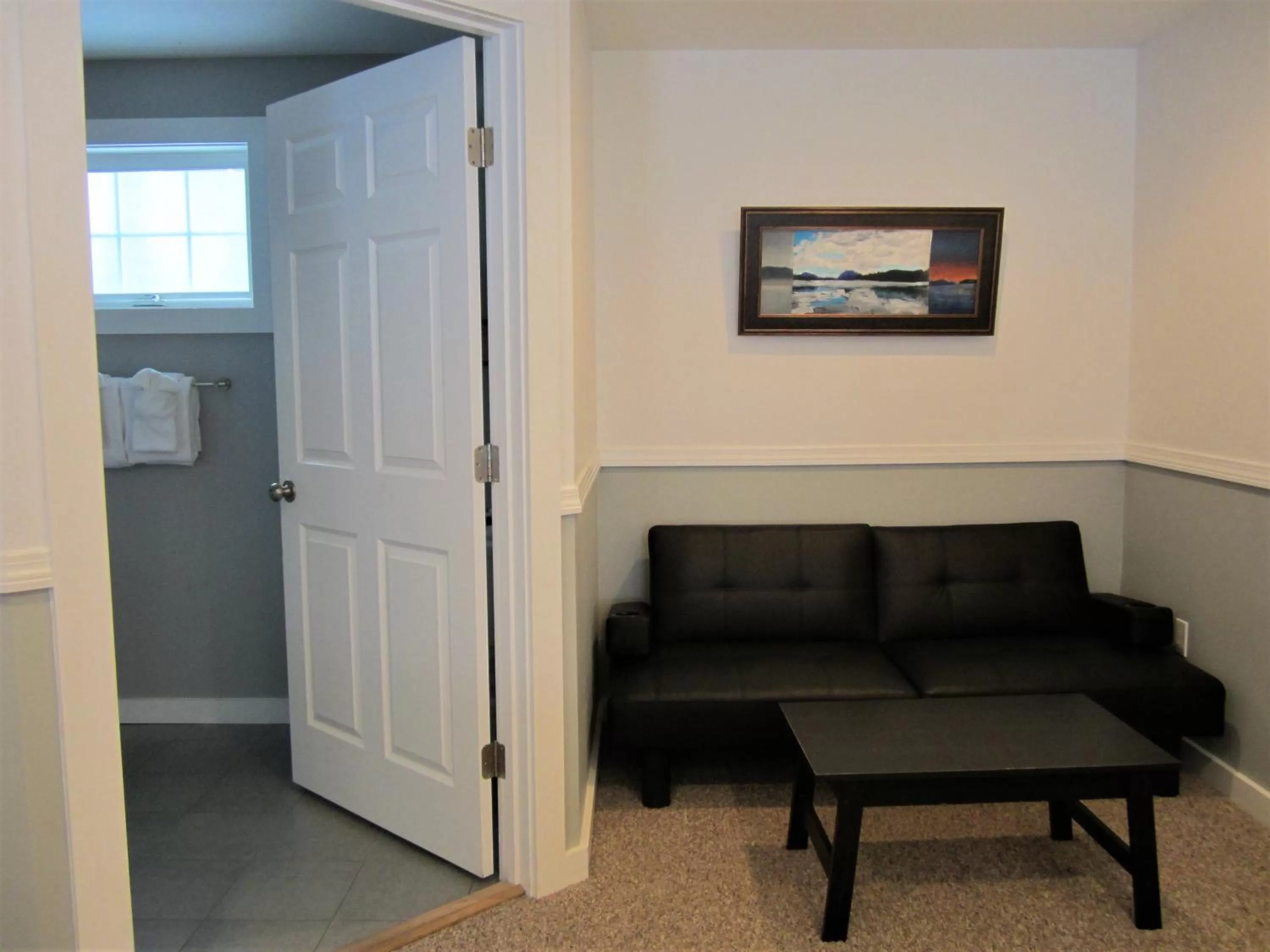 Seating area in Acadia Hotel - Downtown
