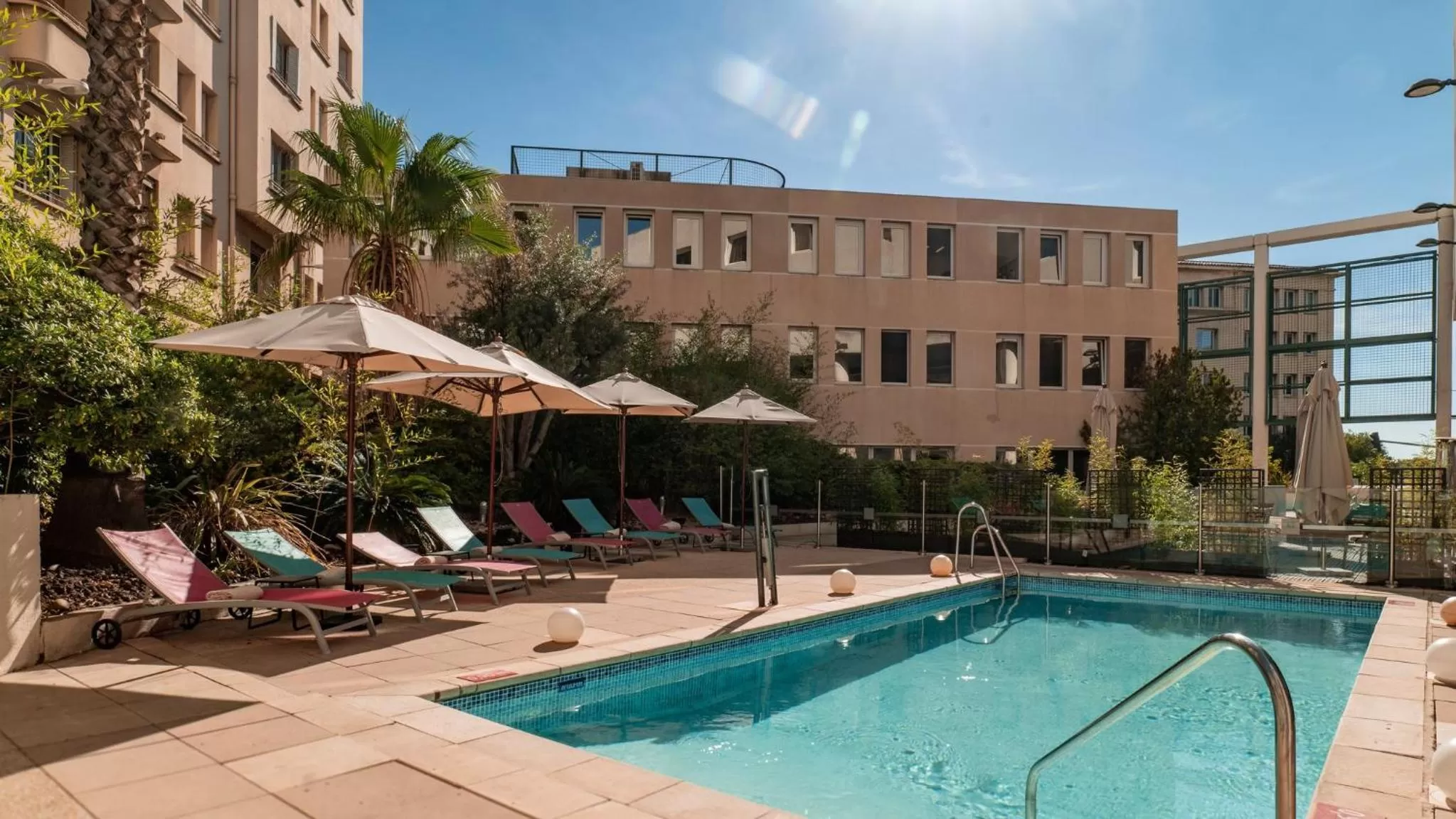 Swimming pool in Holiday Inn Toulon City Centre by IHG