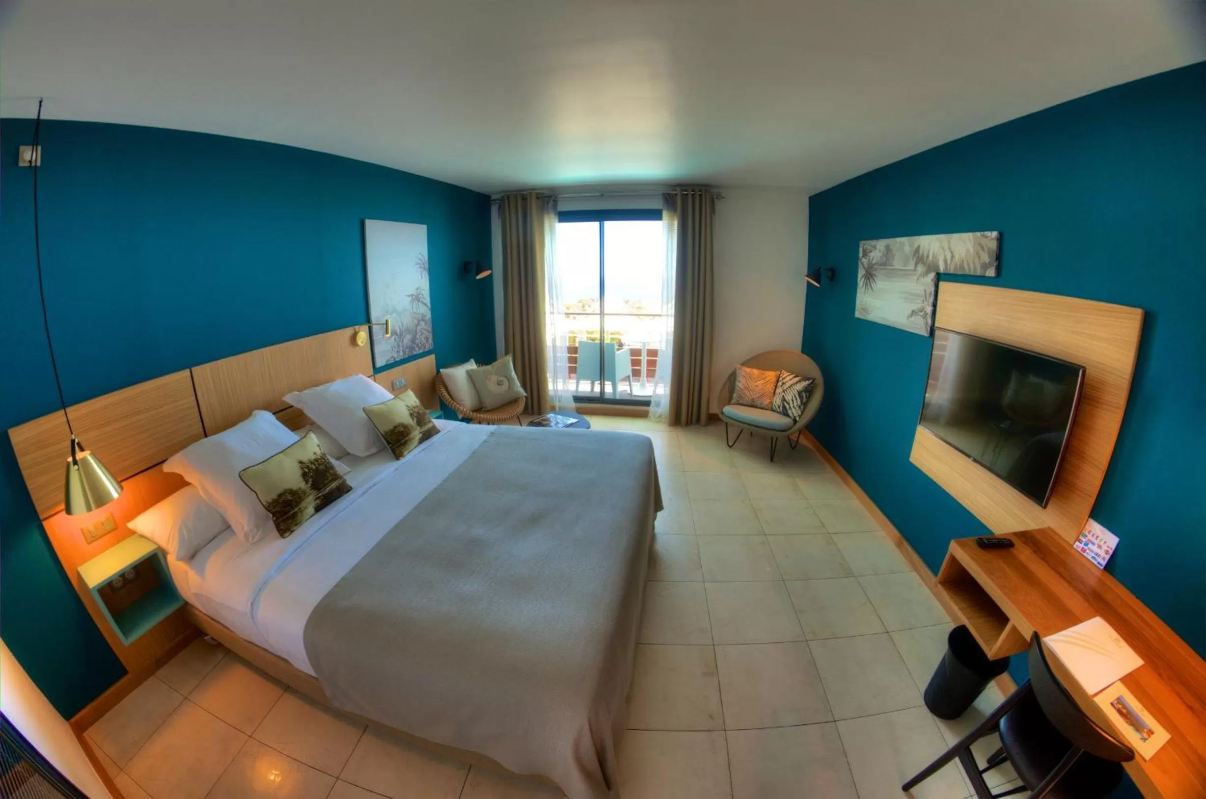 Photo of the whole room in Bellepierre