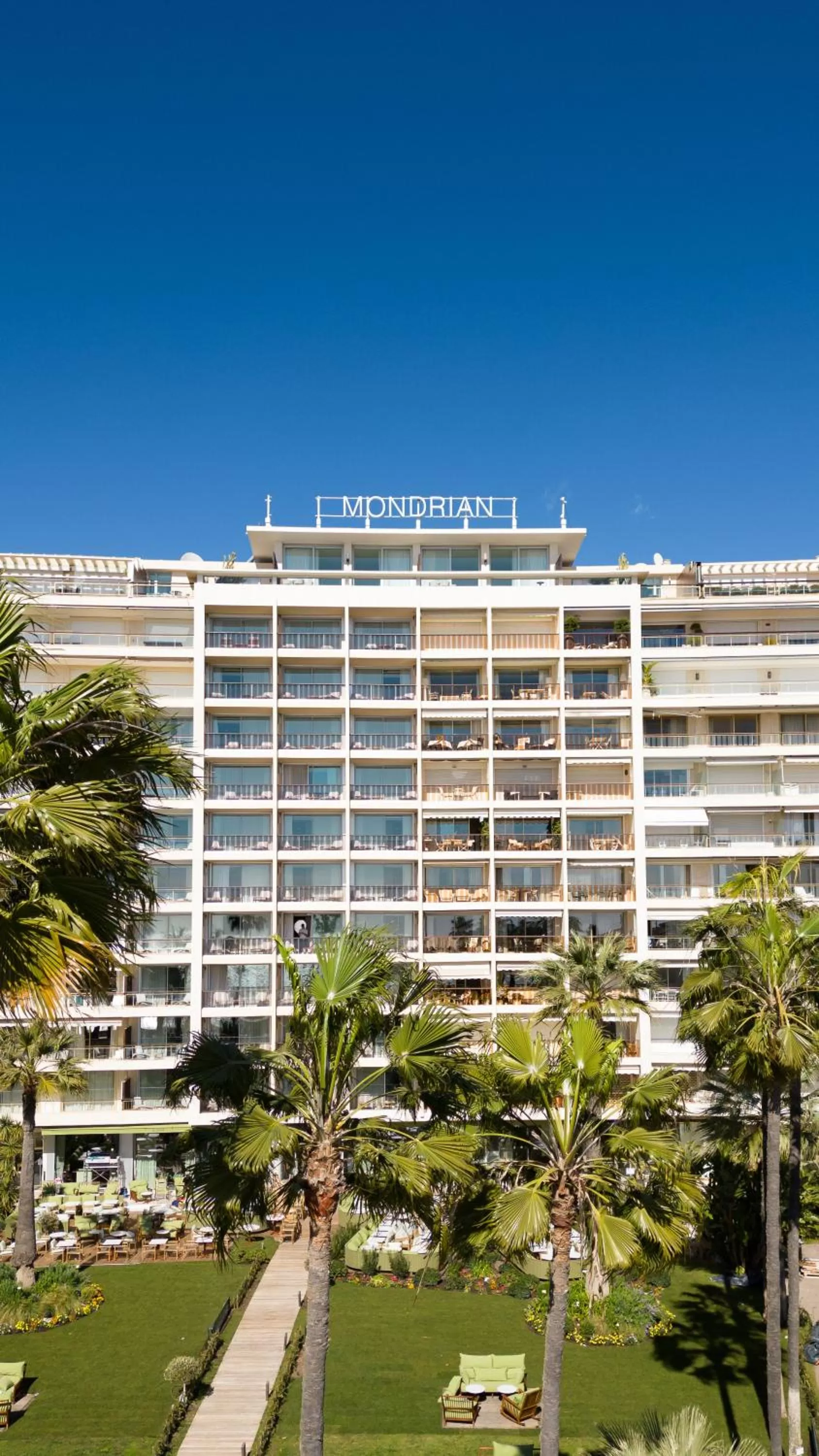 Property building in Mondrian Cannes