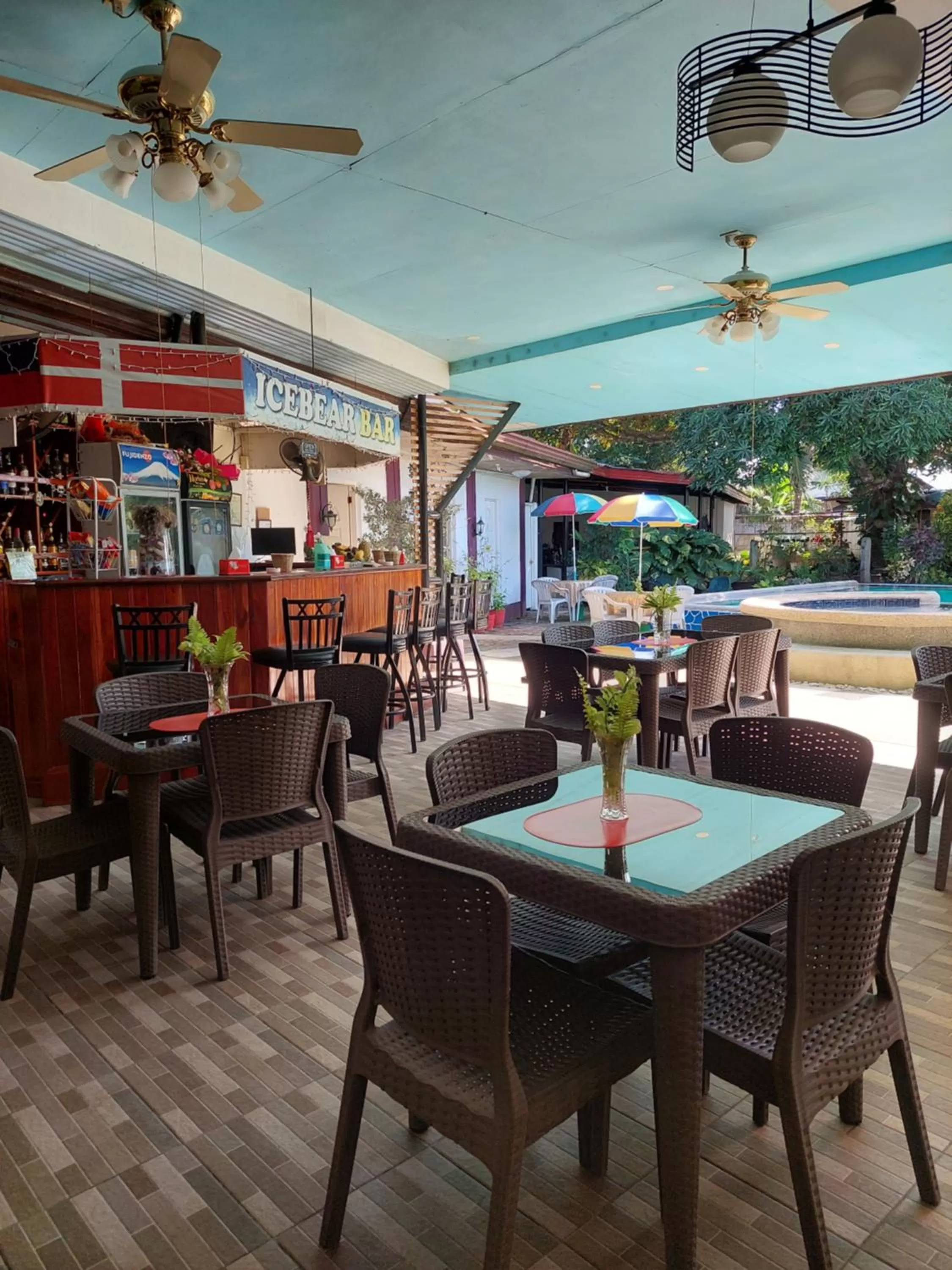 Ice Bear Bar & Tourist Inn