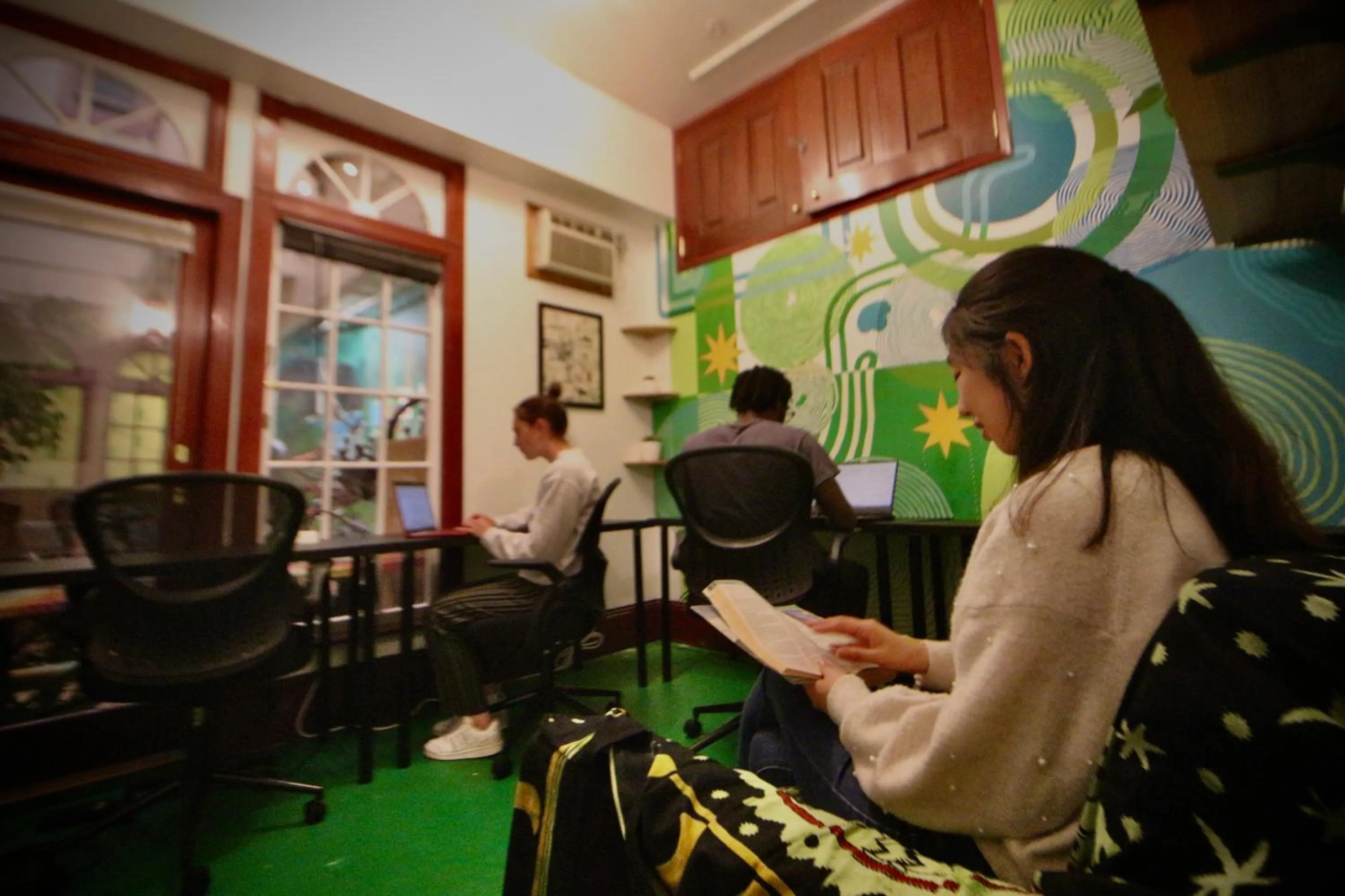 Seating area in Green Tortoise Hostel