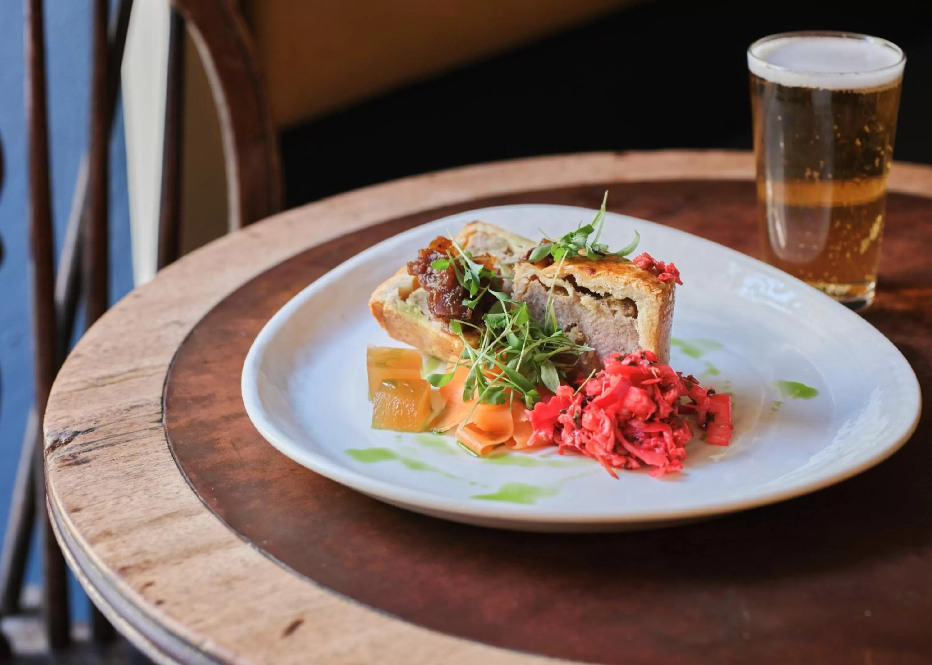 Lounge or bar in The Old Ferry Inn