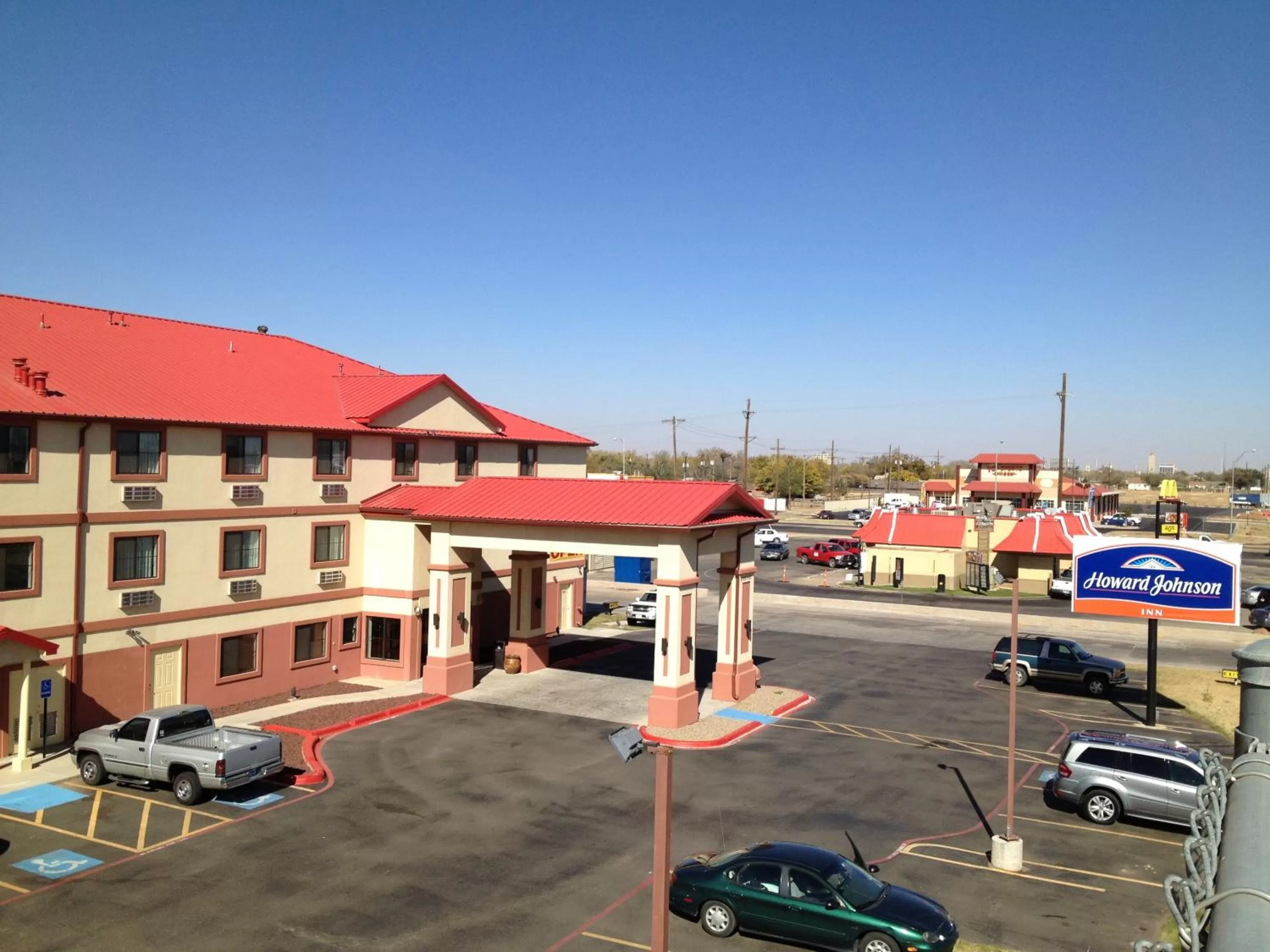 Facade/entrance in Howard Johnson by Wyndham Lubbock TX