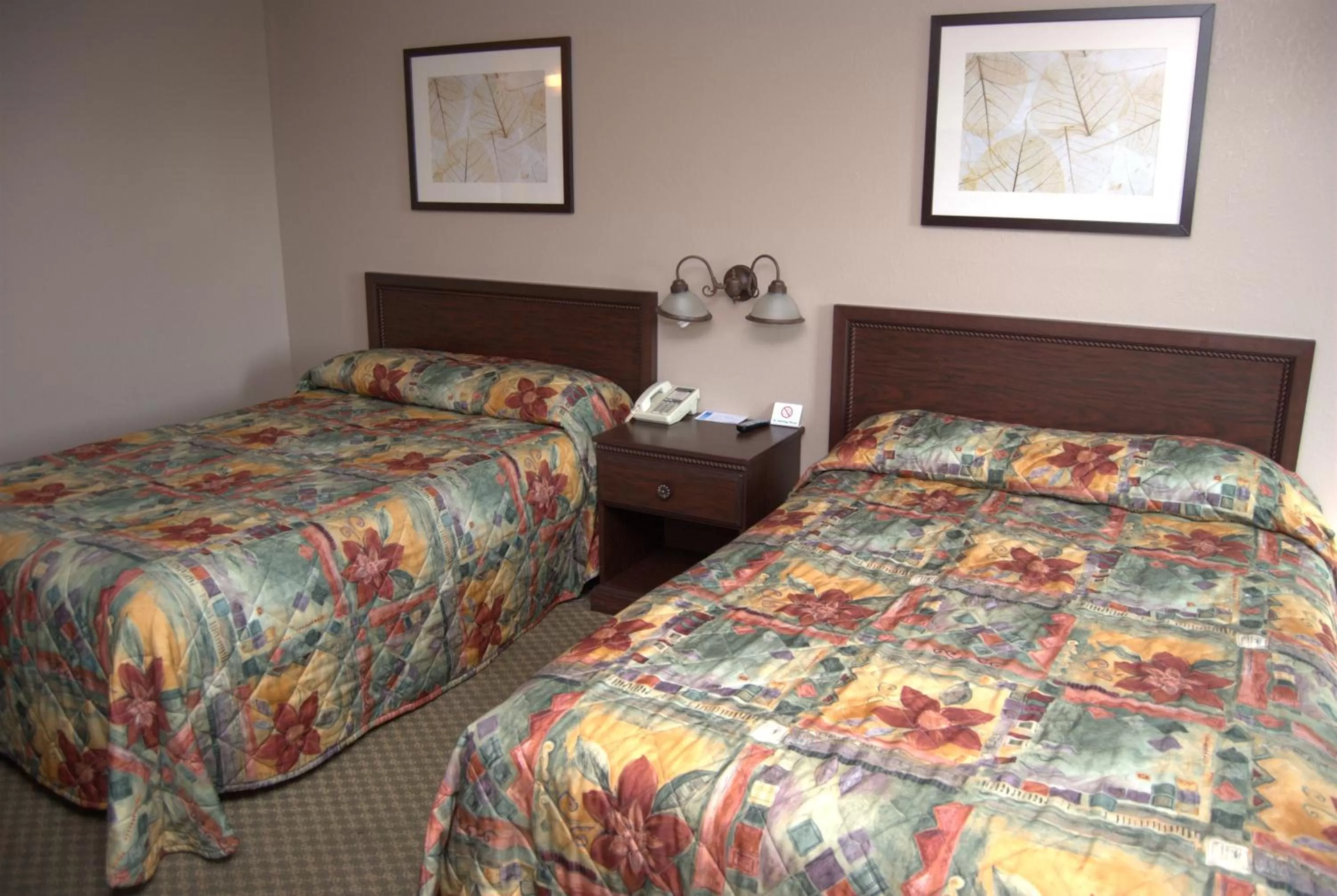 Bed, Room Photo in Commodore Resort