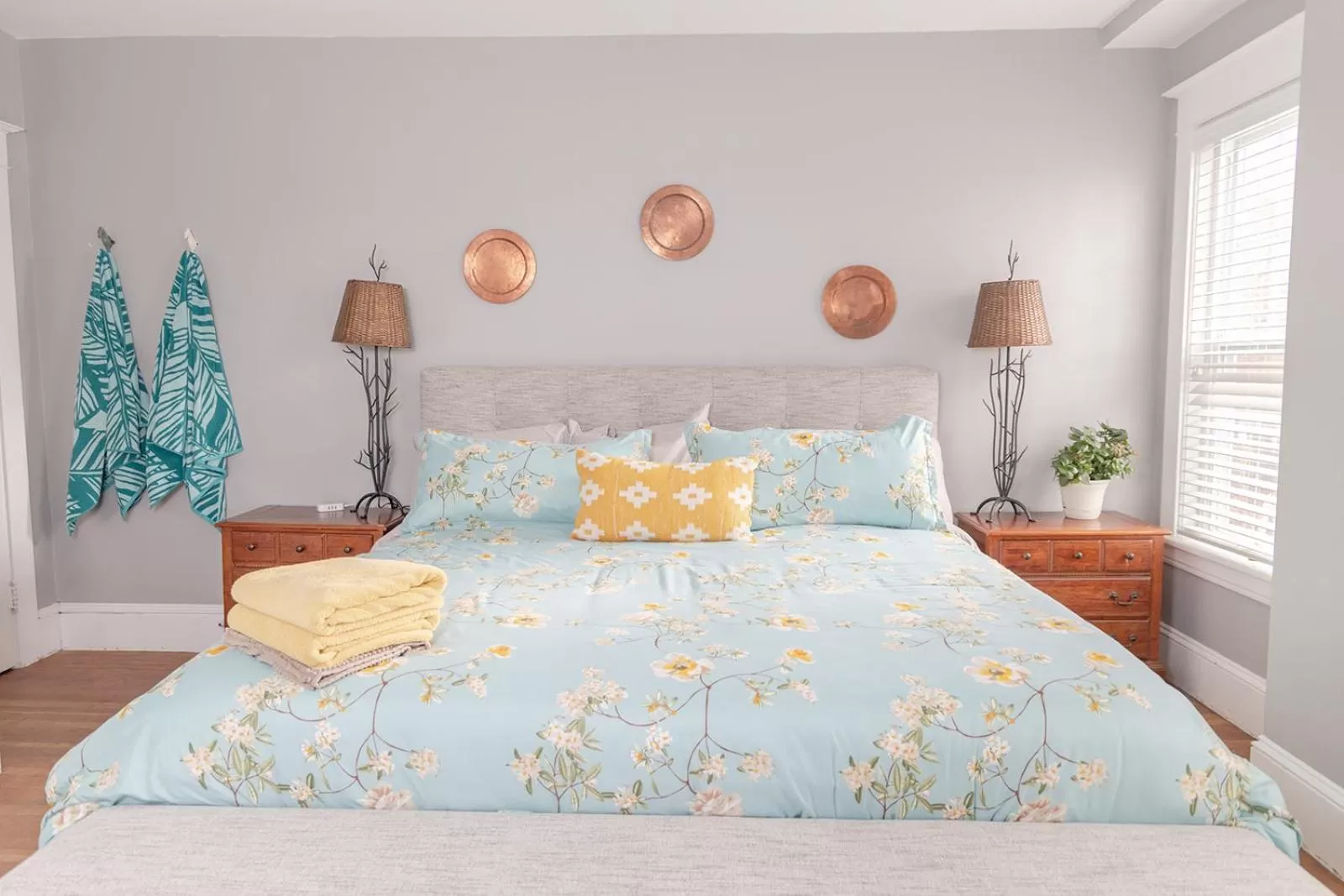 Bed in The Olde Anchor Bed & Breakfast