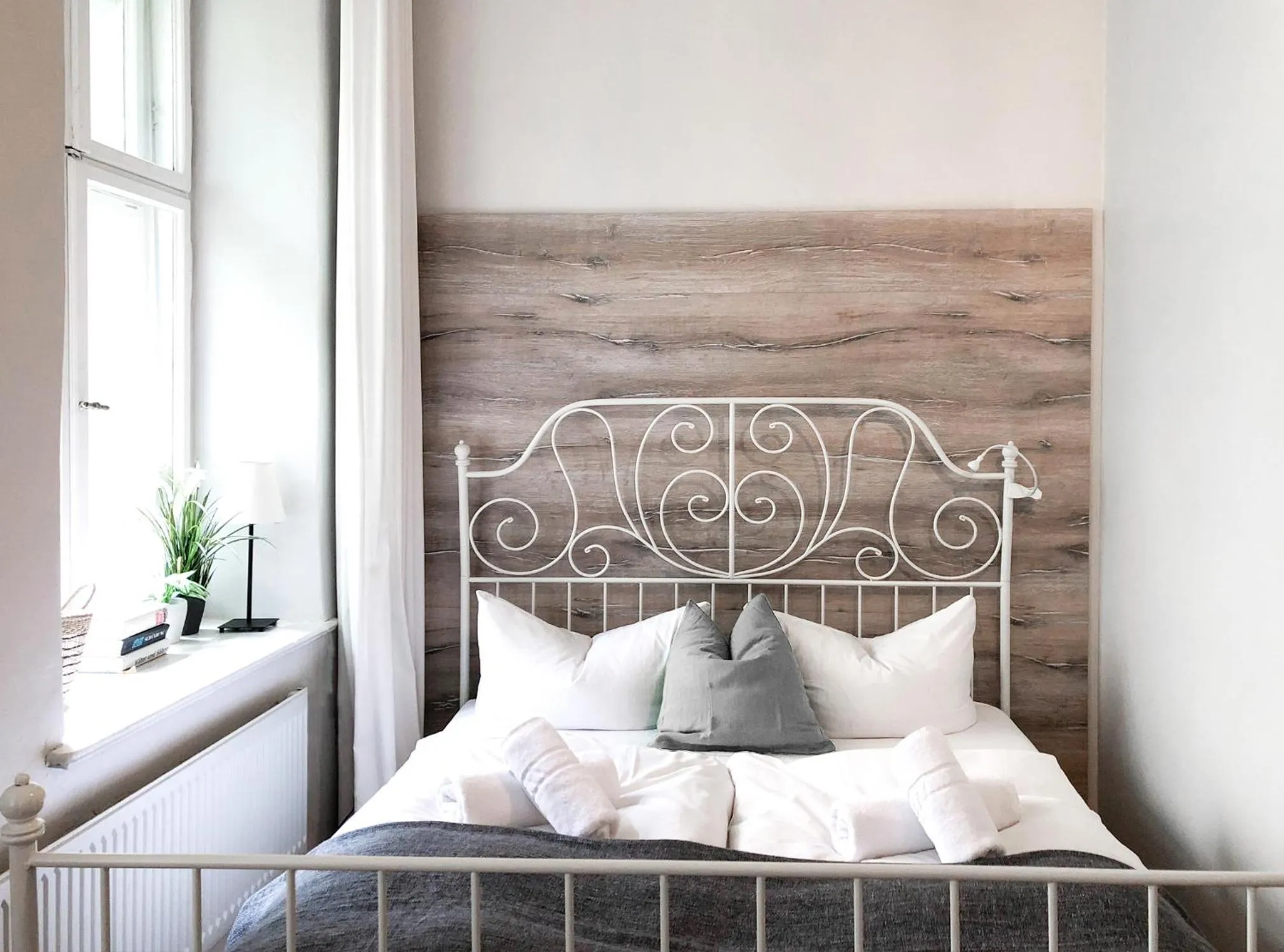 Bed in Pension Absolut Berlin