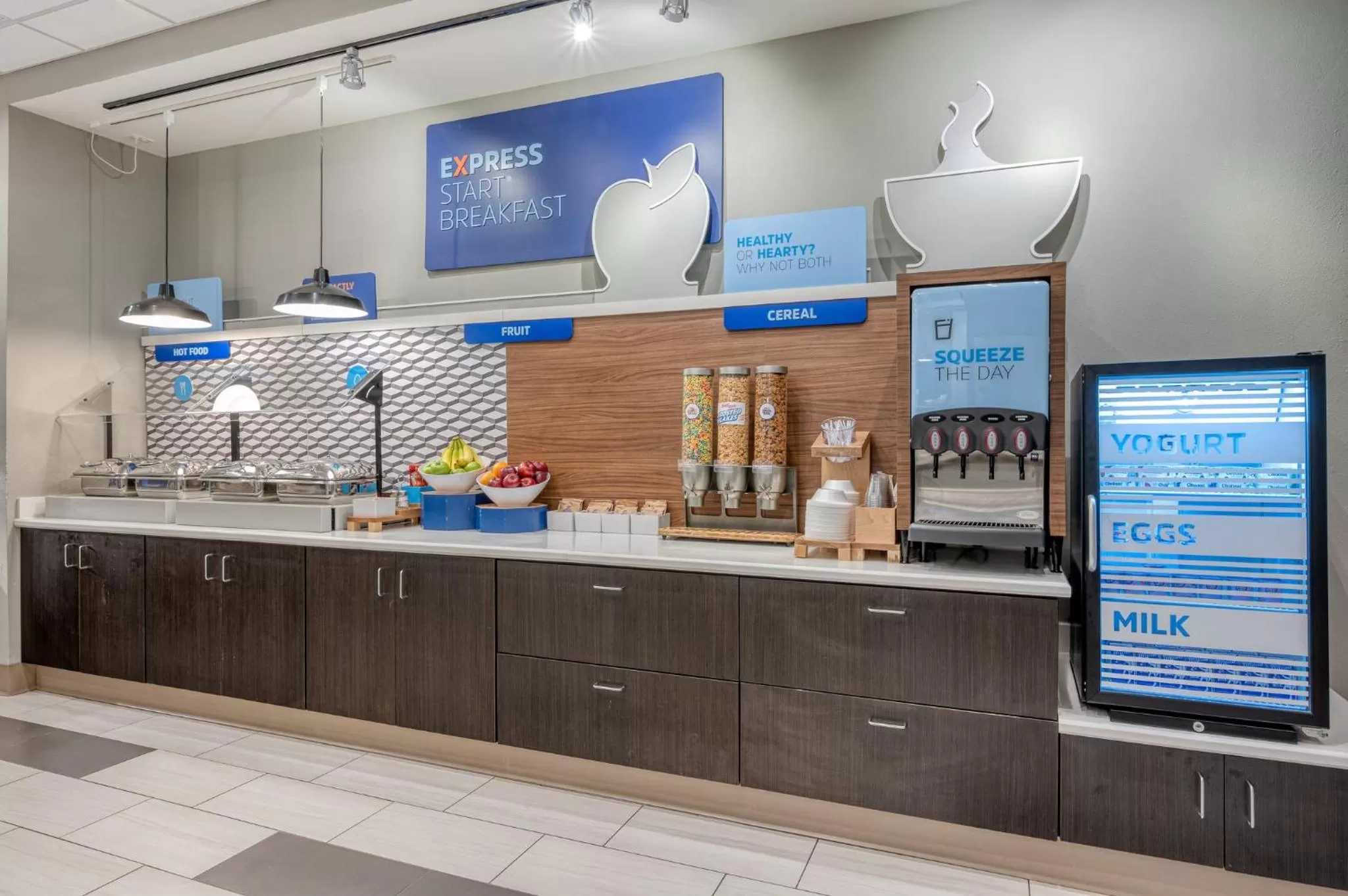 Breakfast in Holiday Inn Express & Suites St. Louis - Chesterfield by IHG