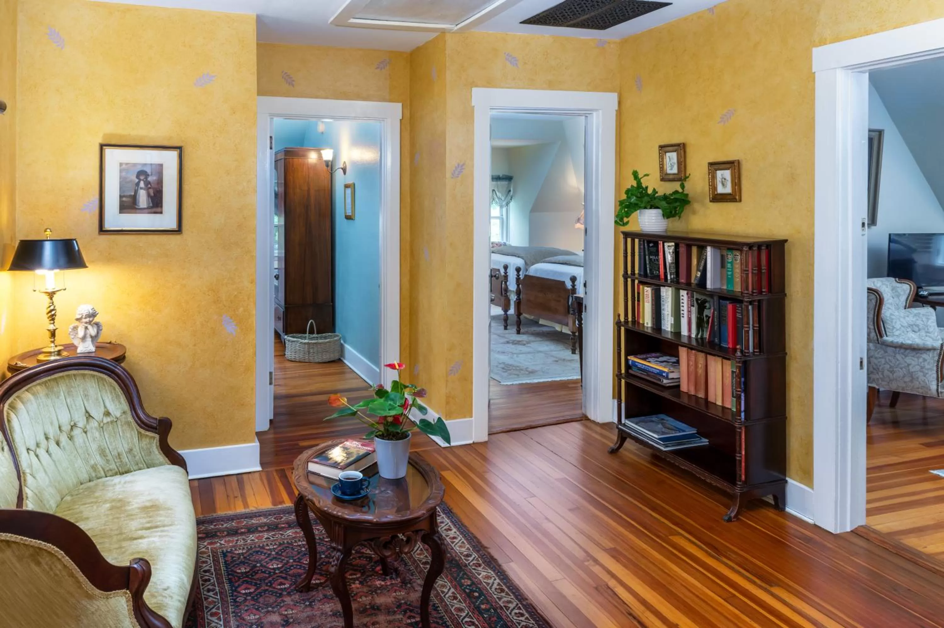 Seating Area in The 1899 Wright Inn & Carriage House