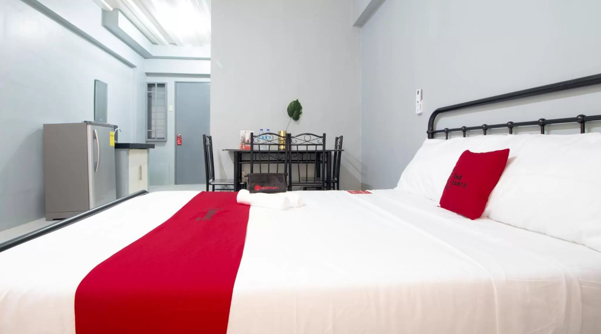 Bed in RedDoorz @ Sunfields Lipa Batangas