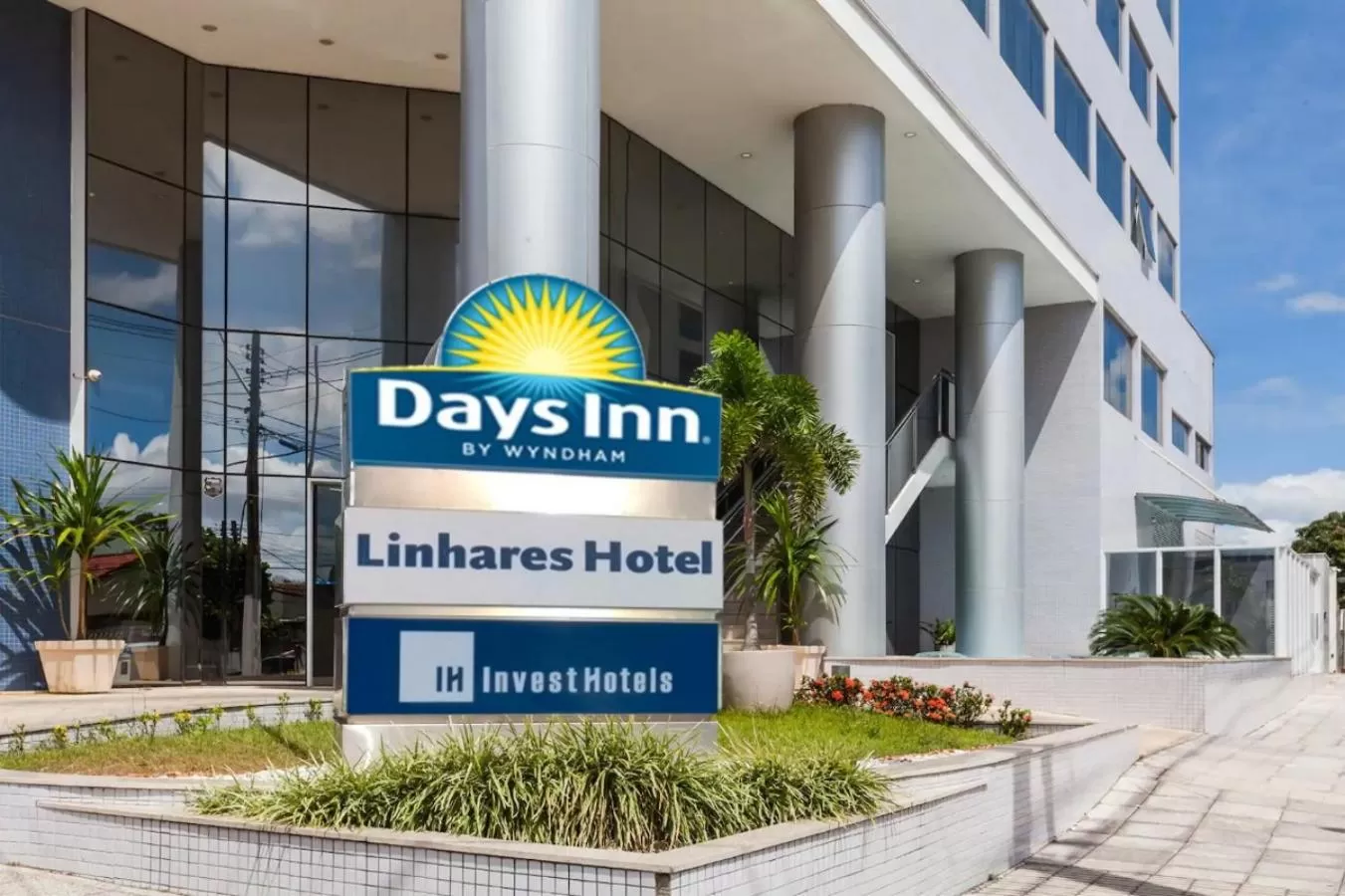 Facade/entrance in Days Inn by Wyndham Linhares