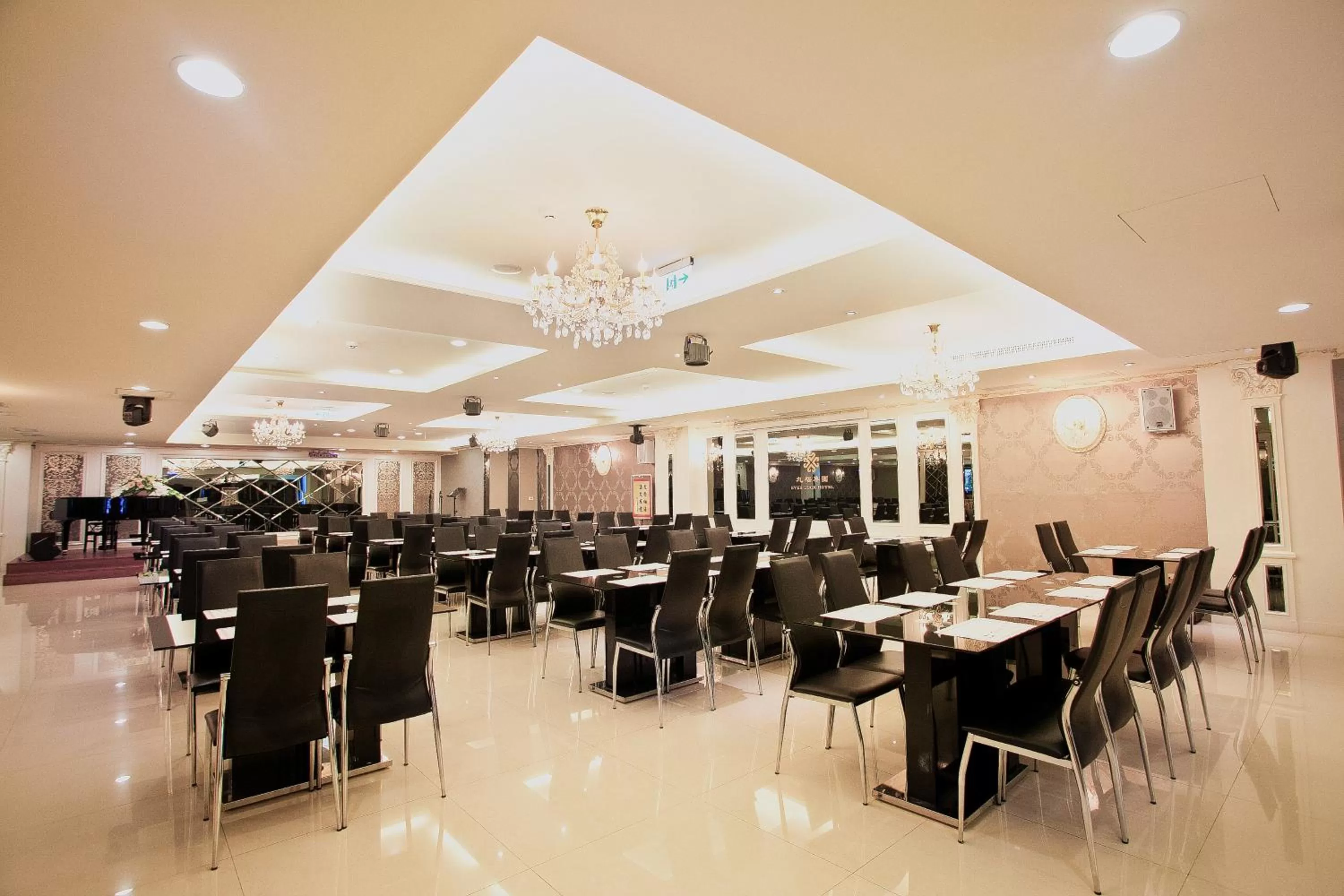 Banquet/Function facilities in Ever Luck Hotel