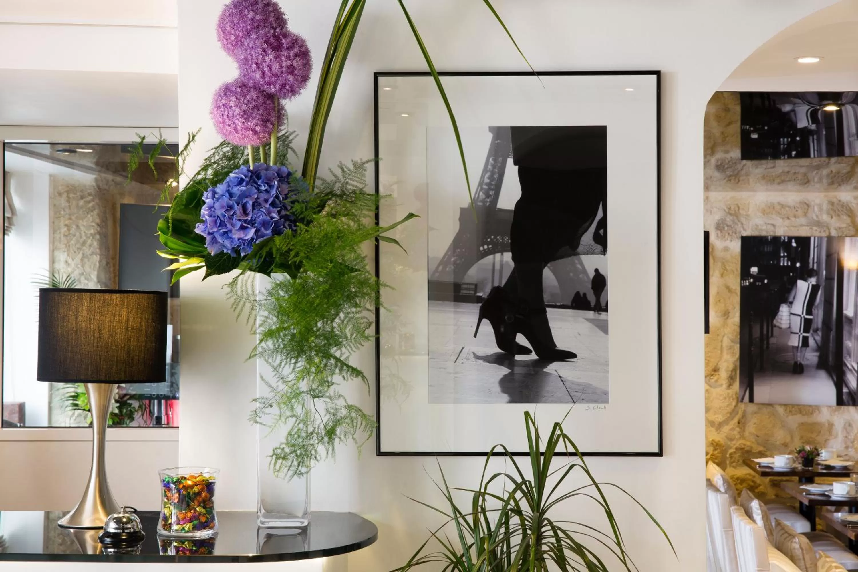 Lobby or reception in Lion d'Or Paris Hotel