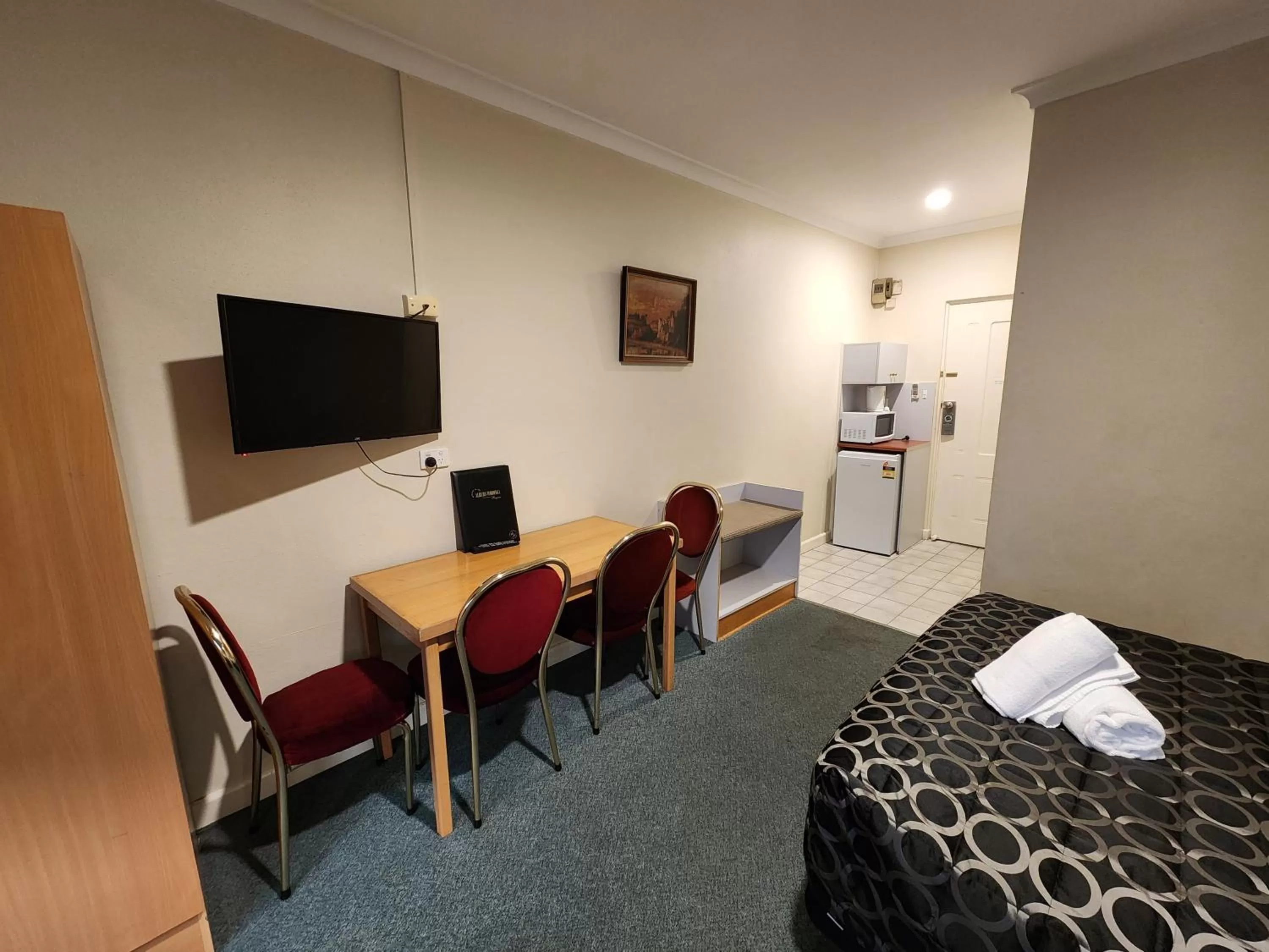 Bed in Hume Inn Motel Albury CBD