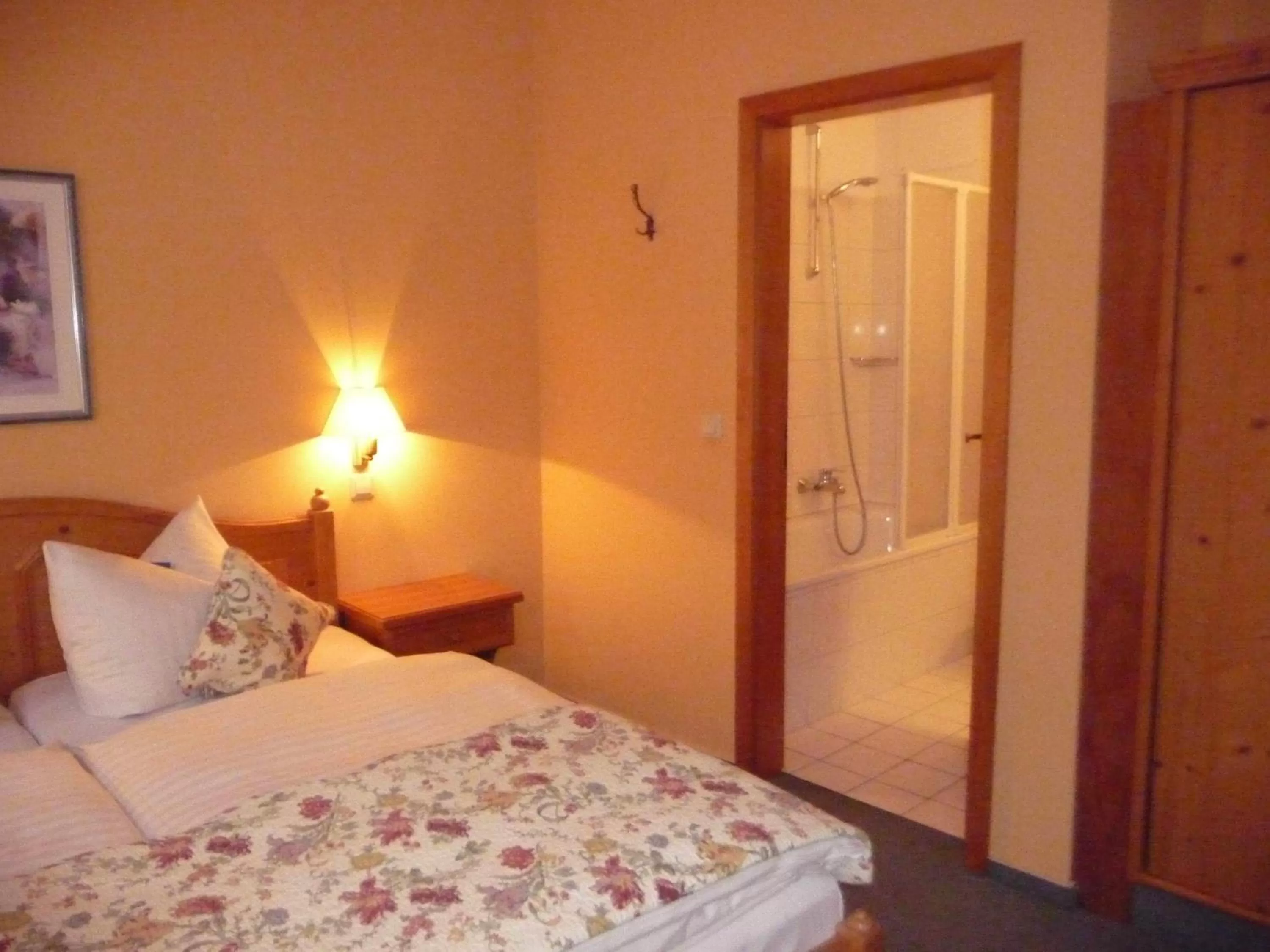 Photo of the whole room, Bed in Hotel Am Grudenberg