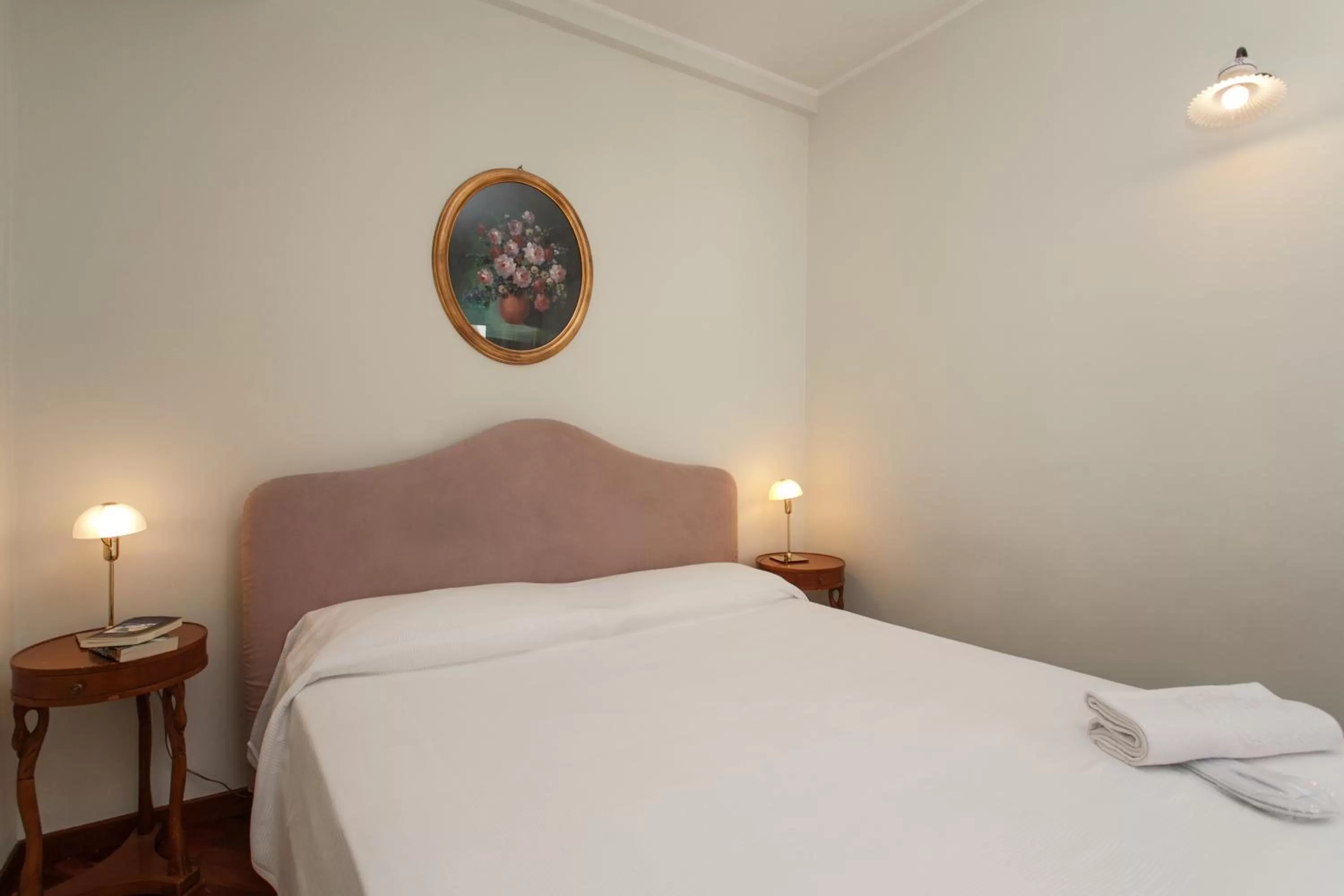 Bed in Zodiacus Residence