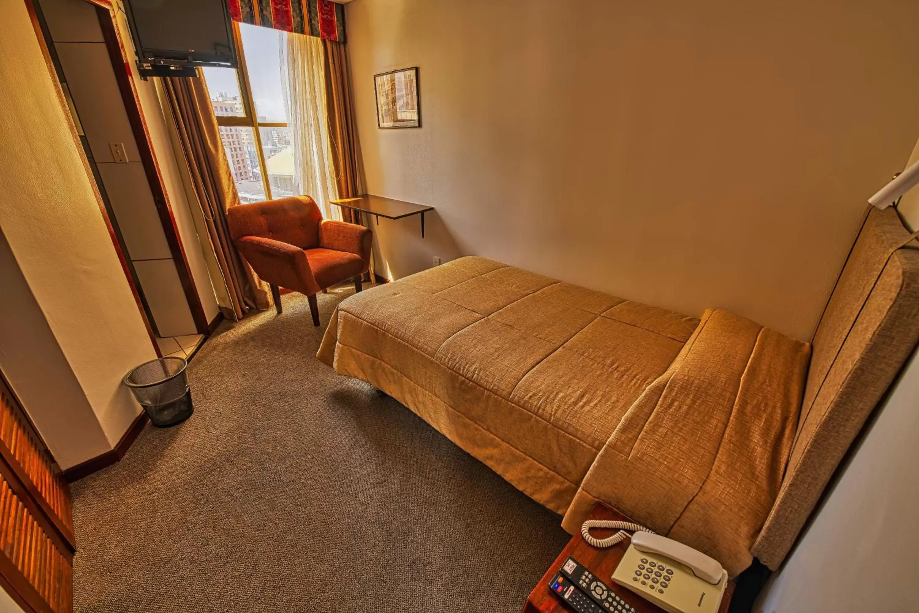 Deluxe Single Room in Pan American Hotel Deluxe Single Room in Pan American Hotel