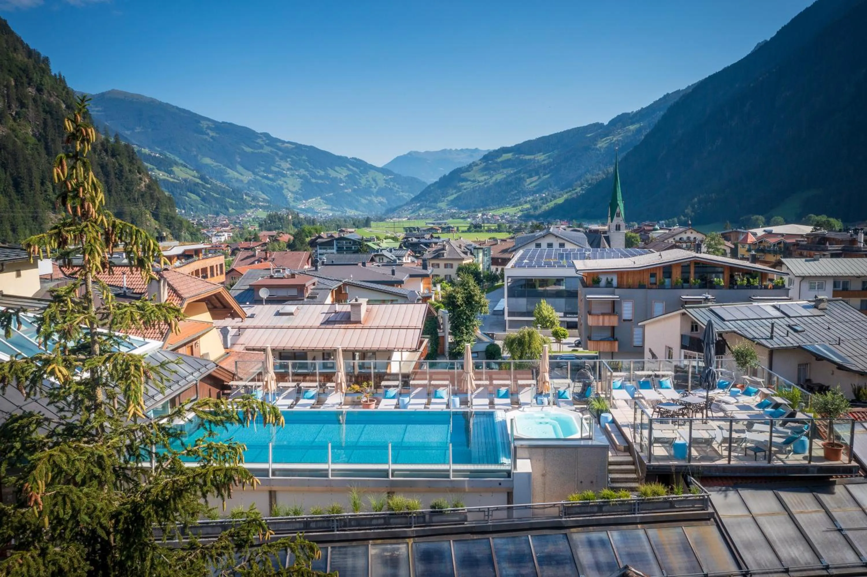 Property building in MANNI das Hotel