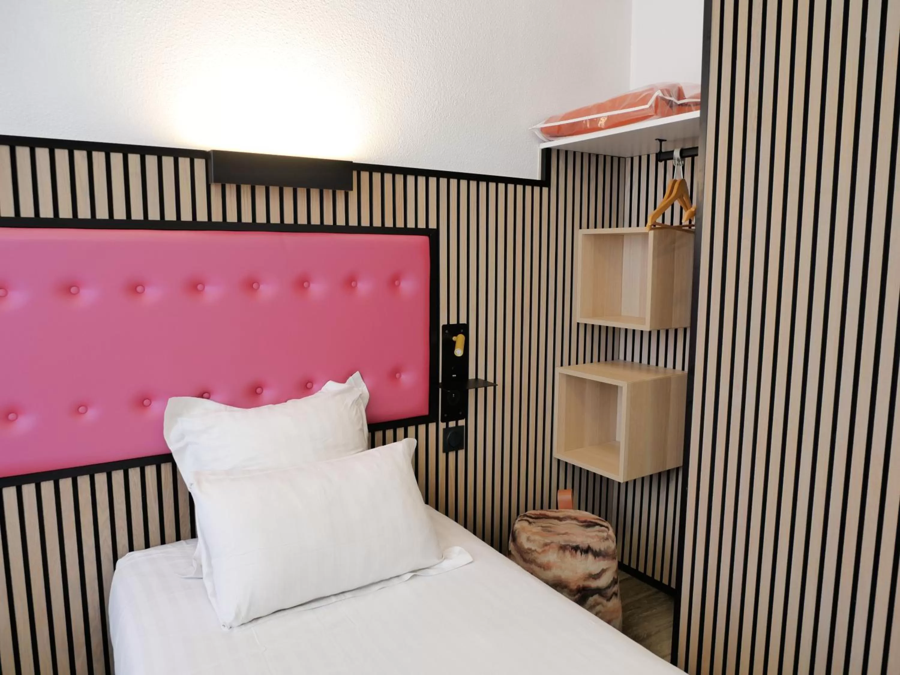 Bed in Hôtel Carré Vieux Port