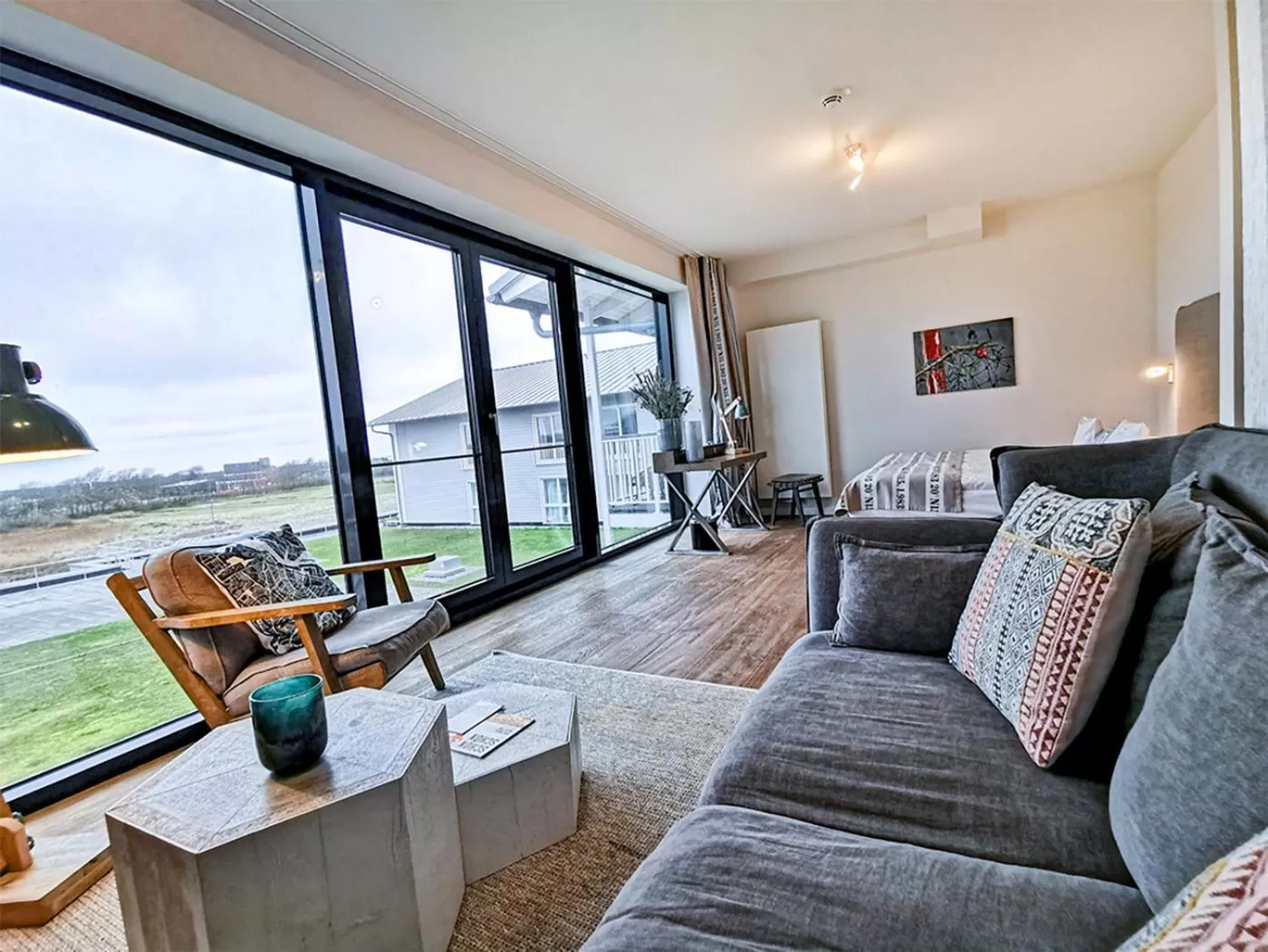 Photo of the whole room in Easy Living