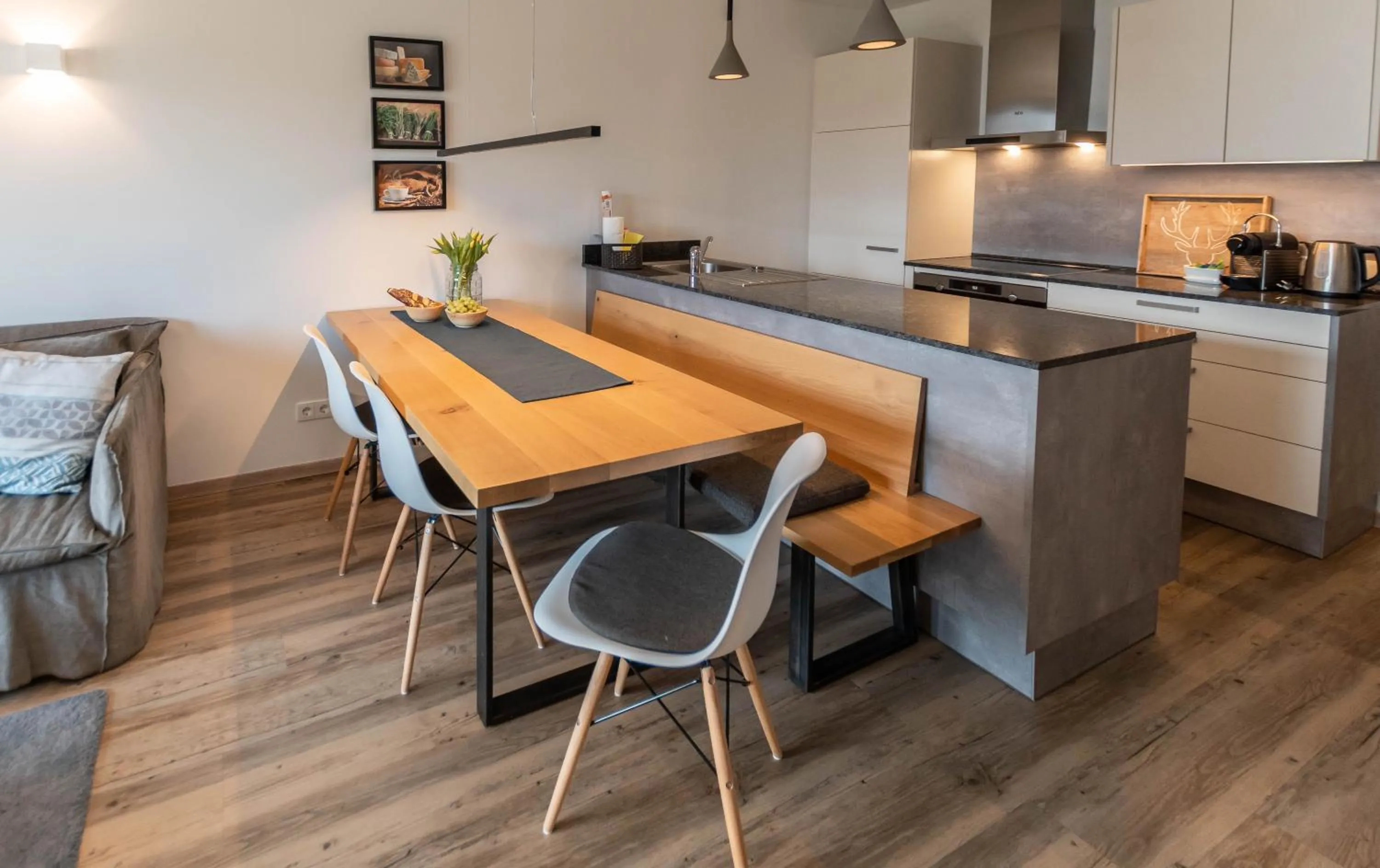 Seating area, Kitchen/Kitchenette in Schönblick Residence - Absolut Alpine Apartments