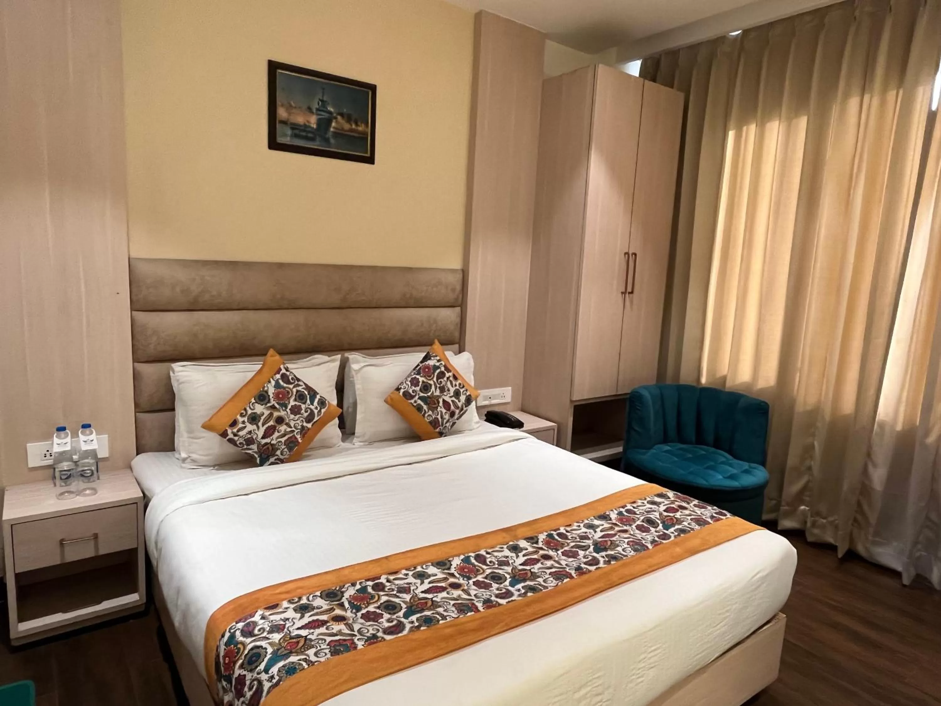 Photo of the whole room, Bed in RRV Hotel