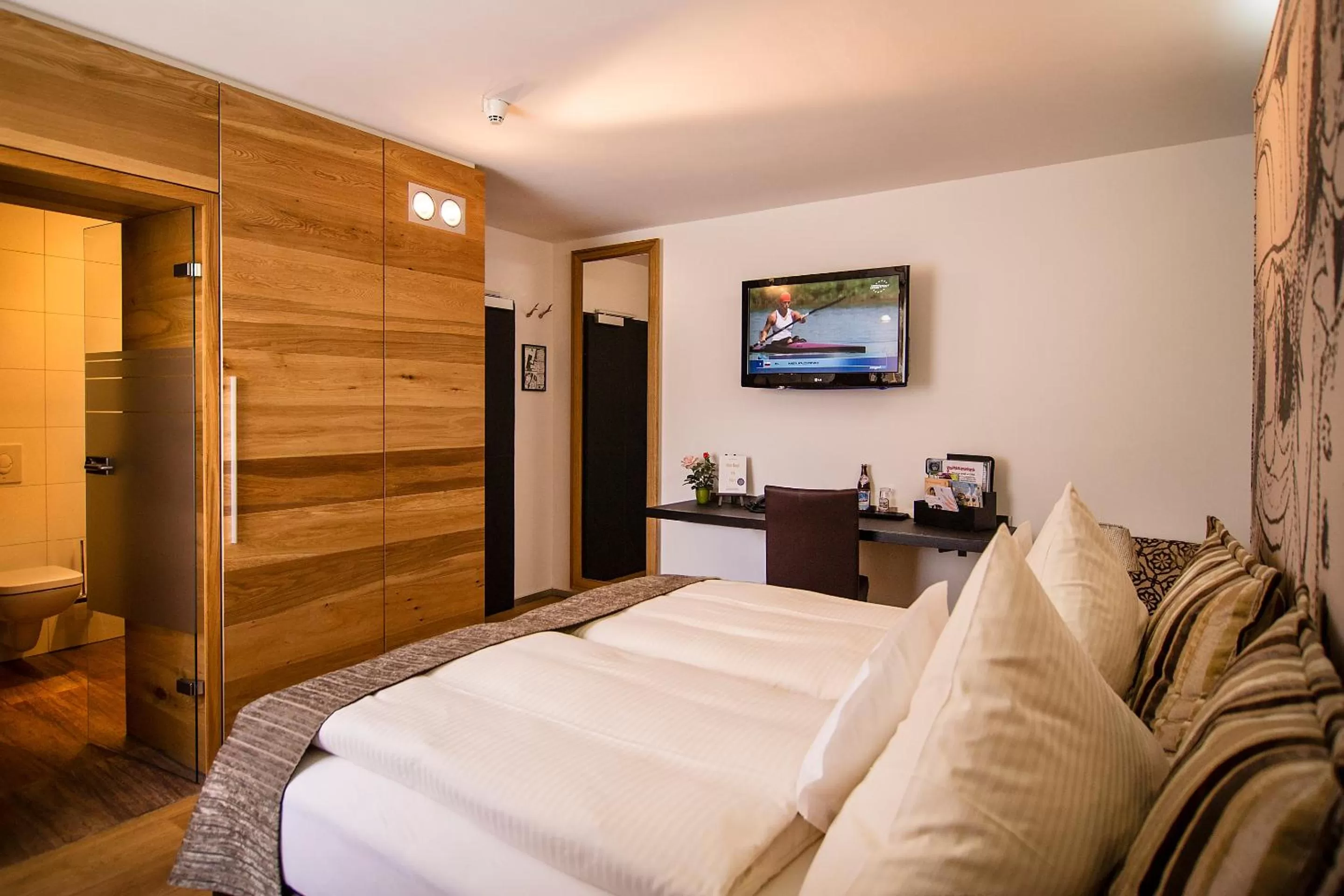 Bed in Sperber Bräu - 3-Sterne-Superior Hotel mit Gasthof und eigener Brauerei - kein Ruhetag