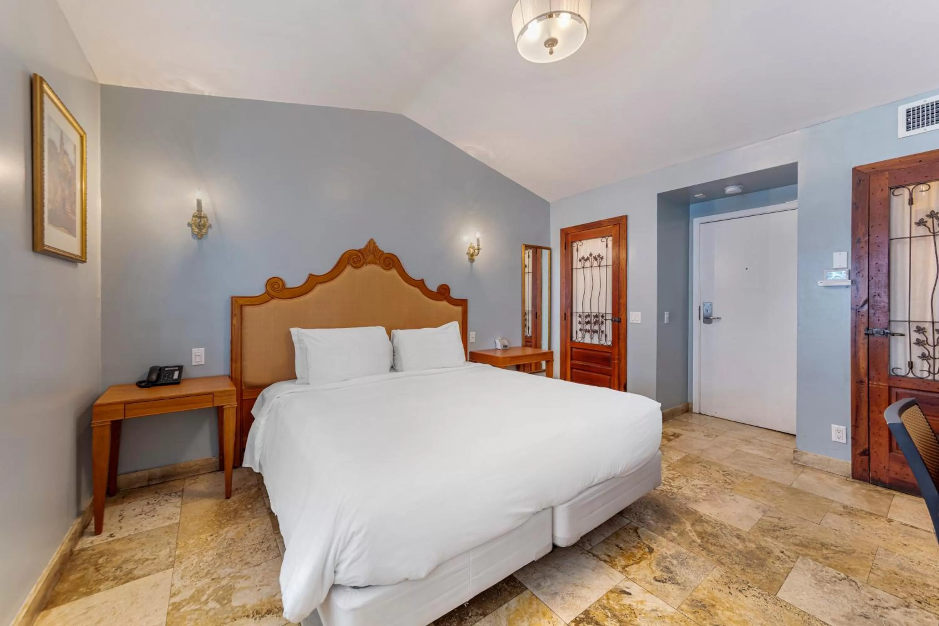 Bed in Hotel Impala by LuxUrban