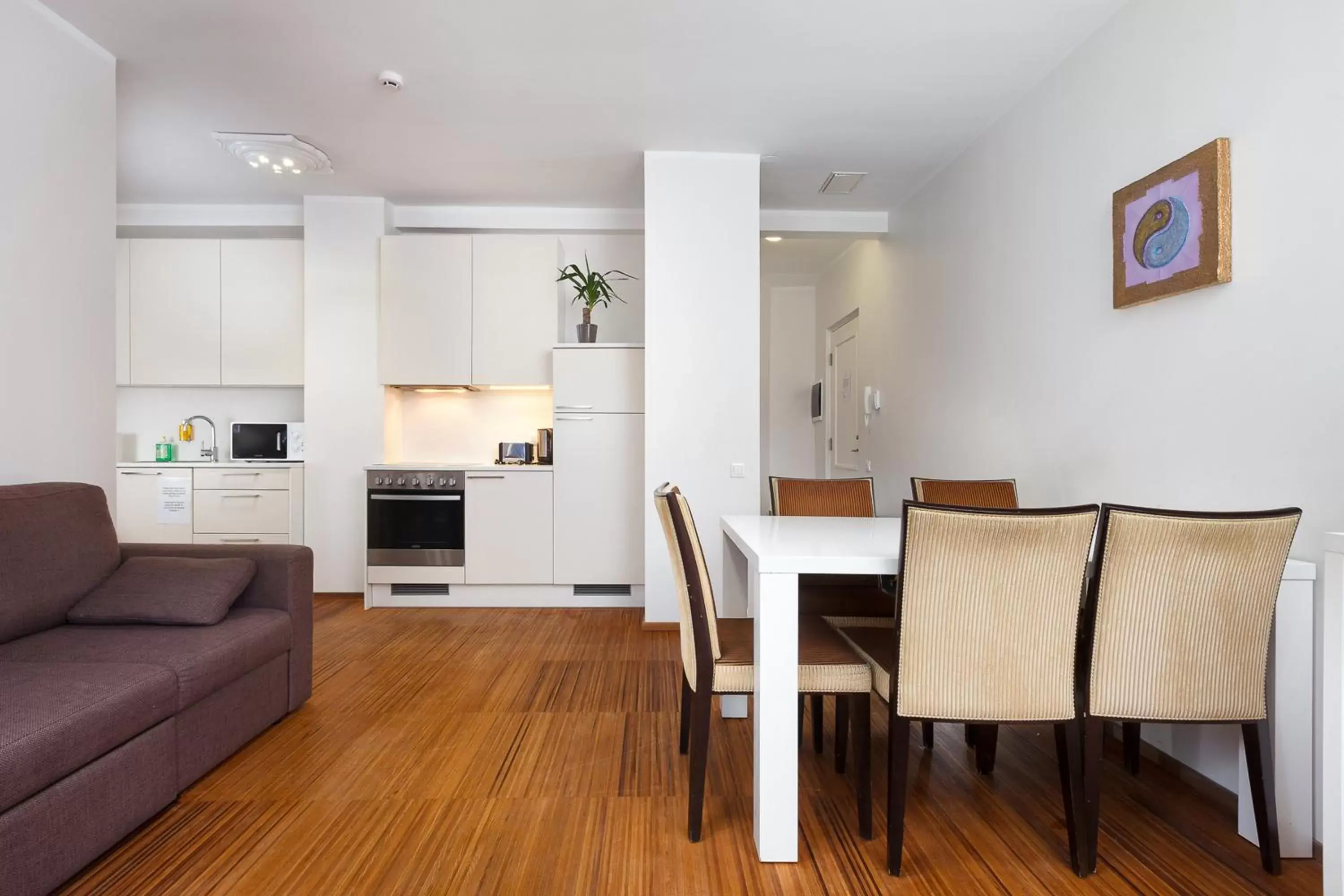 Two-Bedroom Deluxe Apartment with Spa Bath in Yoga Residence Apartments Two-Bedroom Deluxe Apartment with Spa Bath in Yoga Residence Apartments